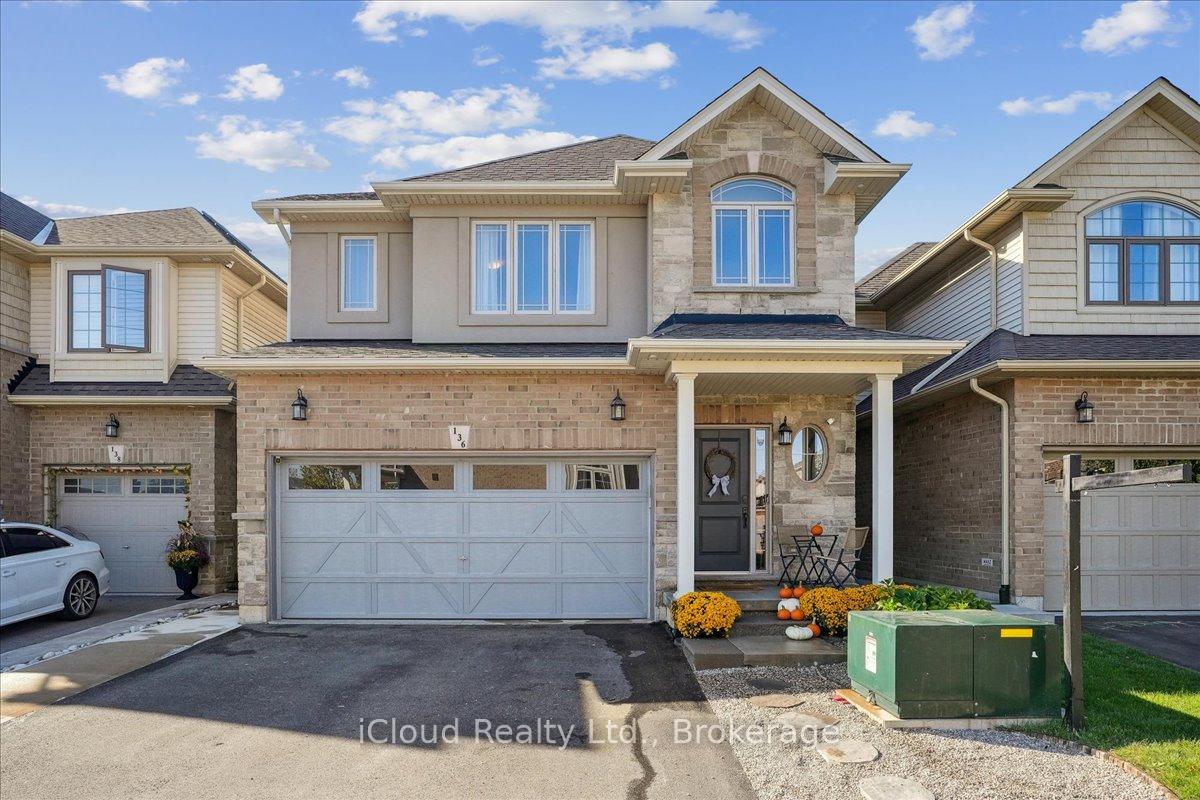 Front of 136 Dunrobin Lane