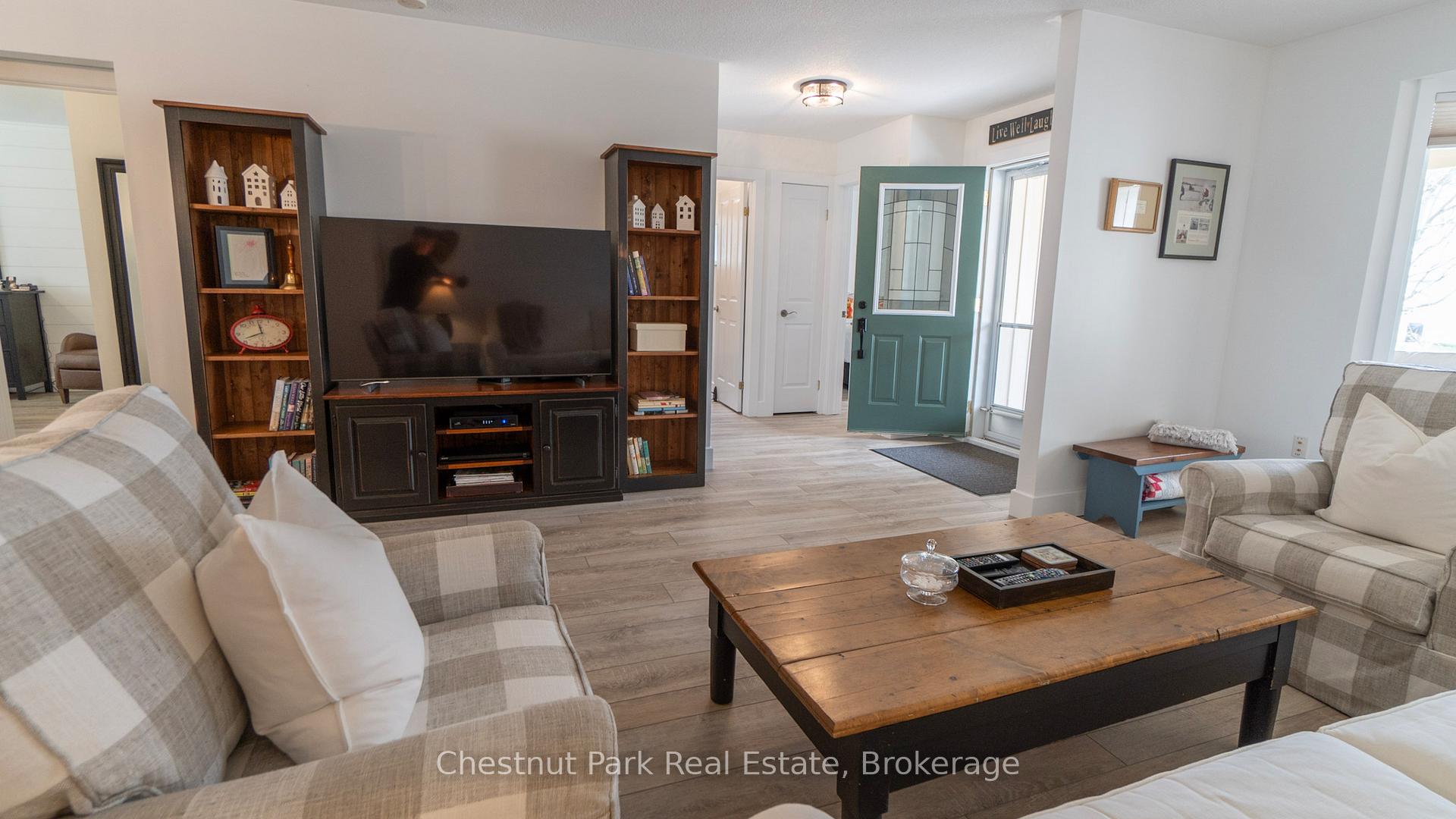 Photo 2 of 100 Hedgewood Lane, Gravenhurst, Muskoka (S) — HOMEH