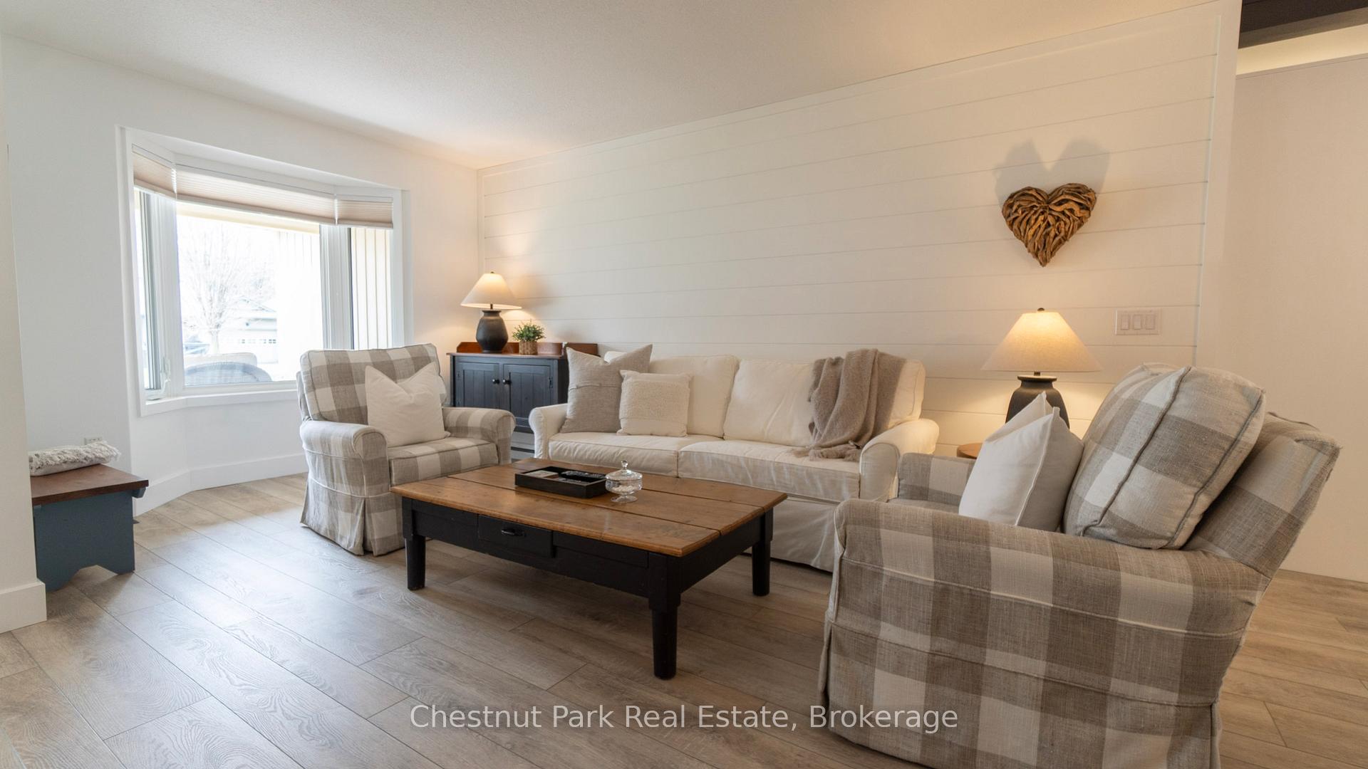 Photo 3 of 100 Hedgewood Lane, Gravenhurst, Muskoka (S) — HOMEH