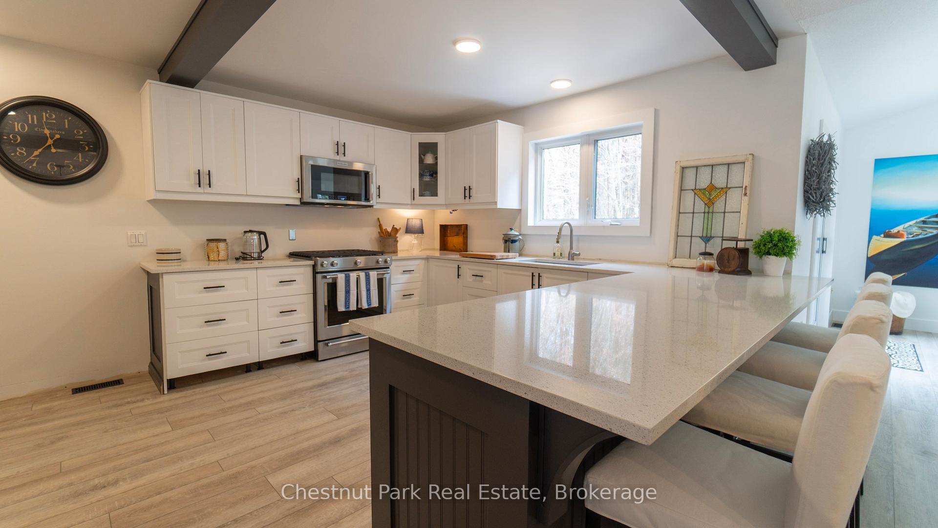 Photo 5 of 100 Hedgewood Lane, Gravenhurst, Muskoka (S) — HOMEH