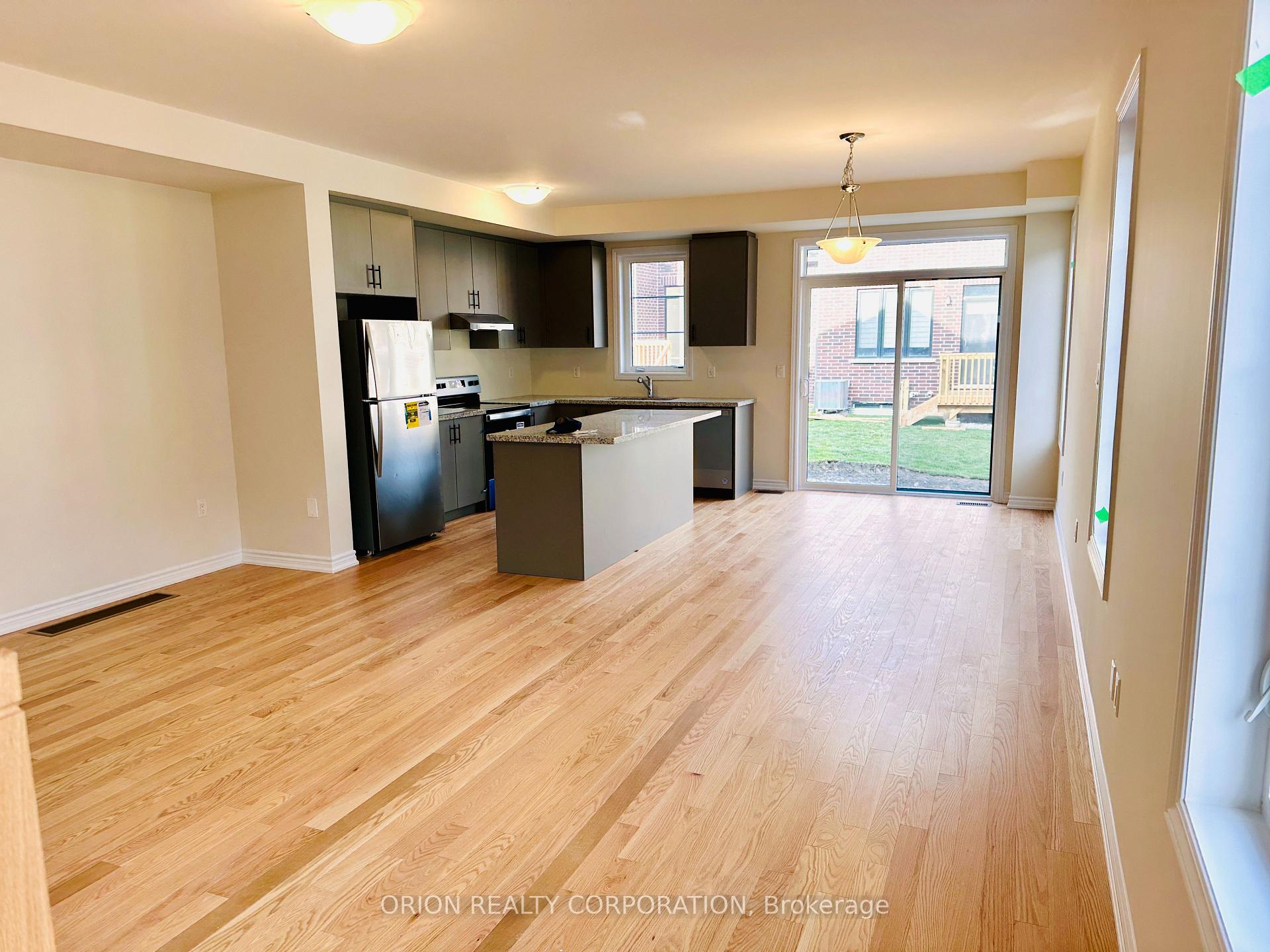 Photo 3 of 1427 Oakmont Common Drive, Burlington, Tyandaga — HOMEH