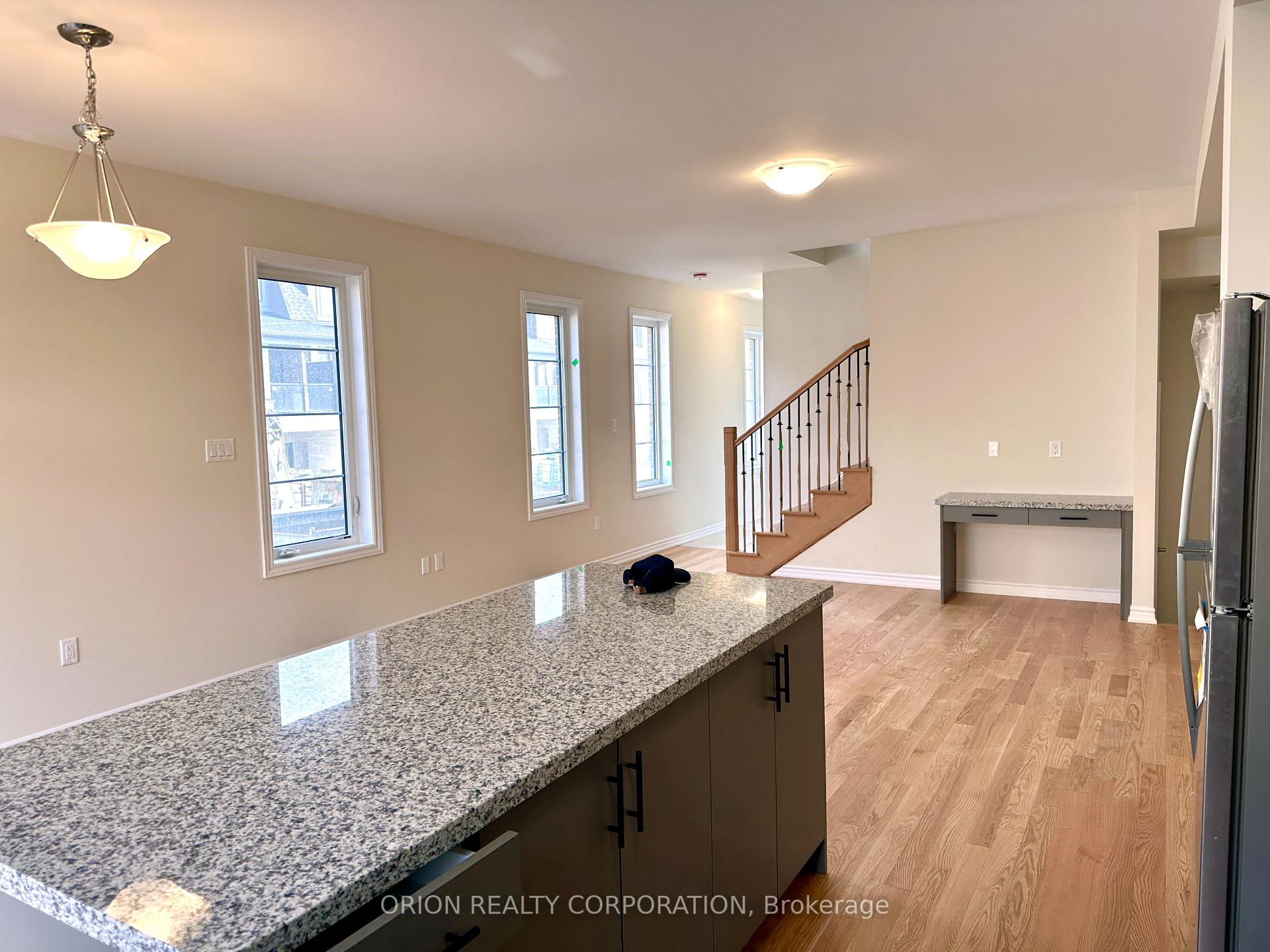 Photo 5 of 1427 Oakmont Common Drive, Burlington, Tyandaga — HOMEH