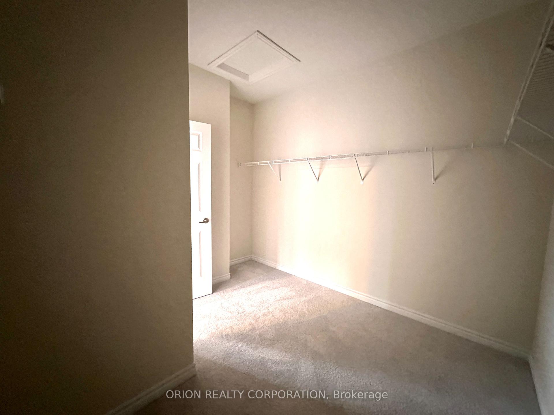 Photo 15 of 1427 Oakmont Common Drive, Burlington, Tyandaga — HOMEH