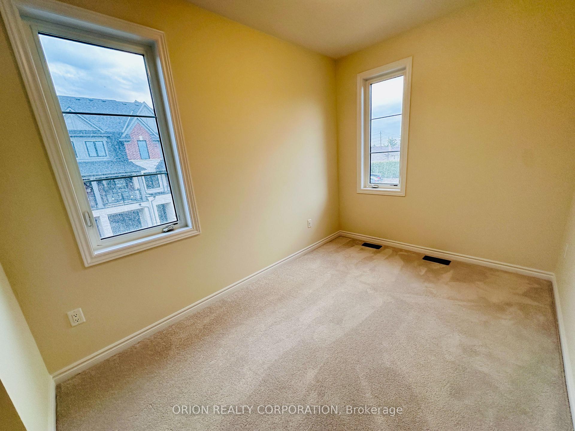 Photo 18 of 1427 Oakmont Common Drive, Burlington, Tyandaga — HOMEH