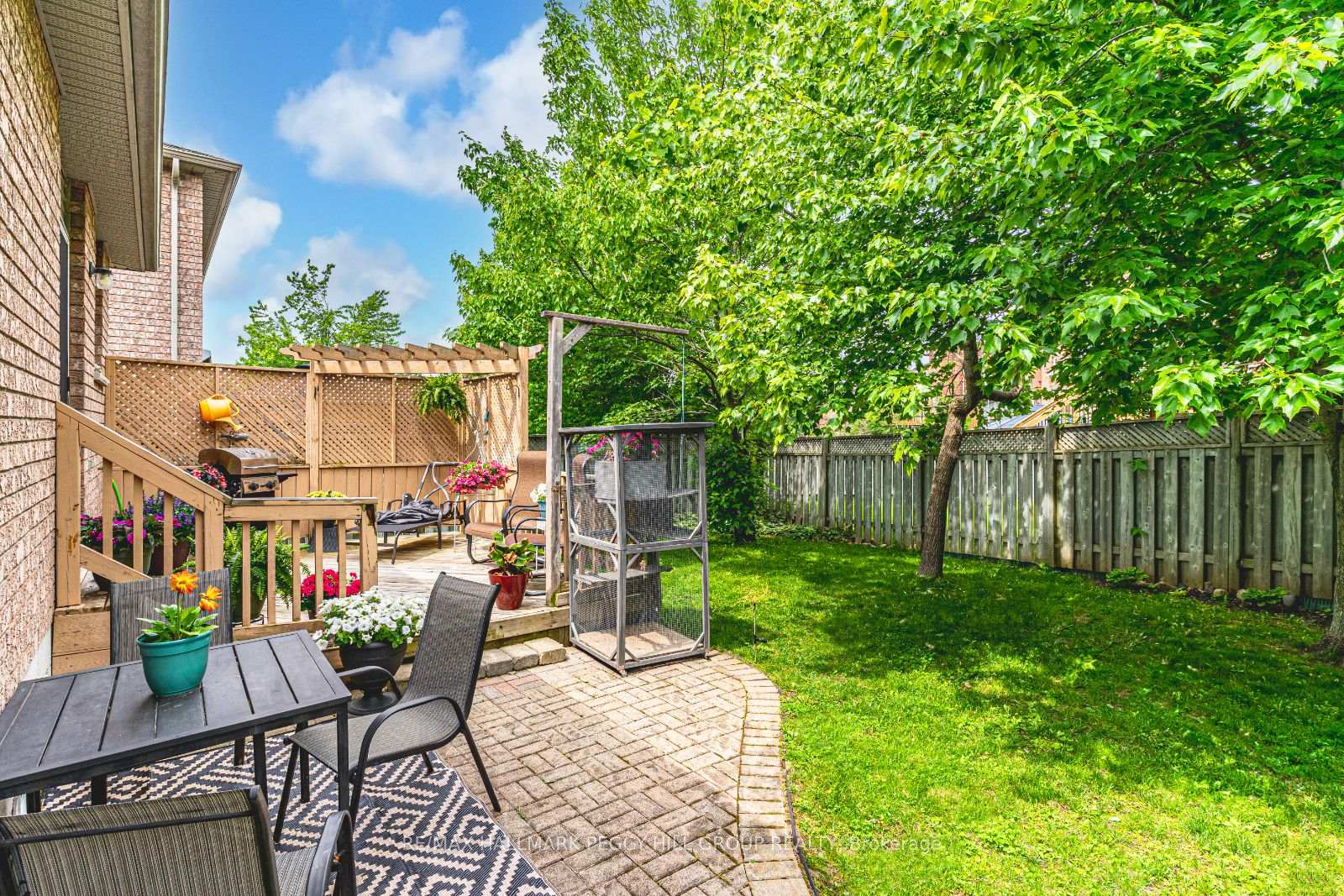 Photo 2 of 76 Holly Meadow Road, Barrie, Holly — HOMEH