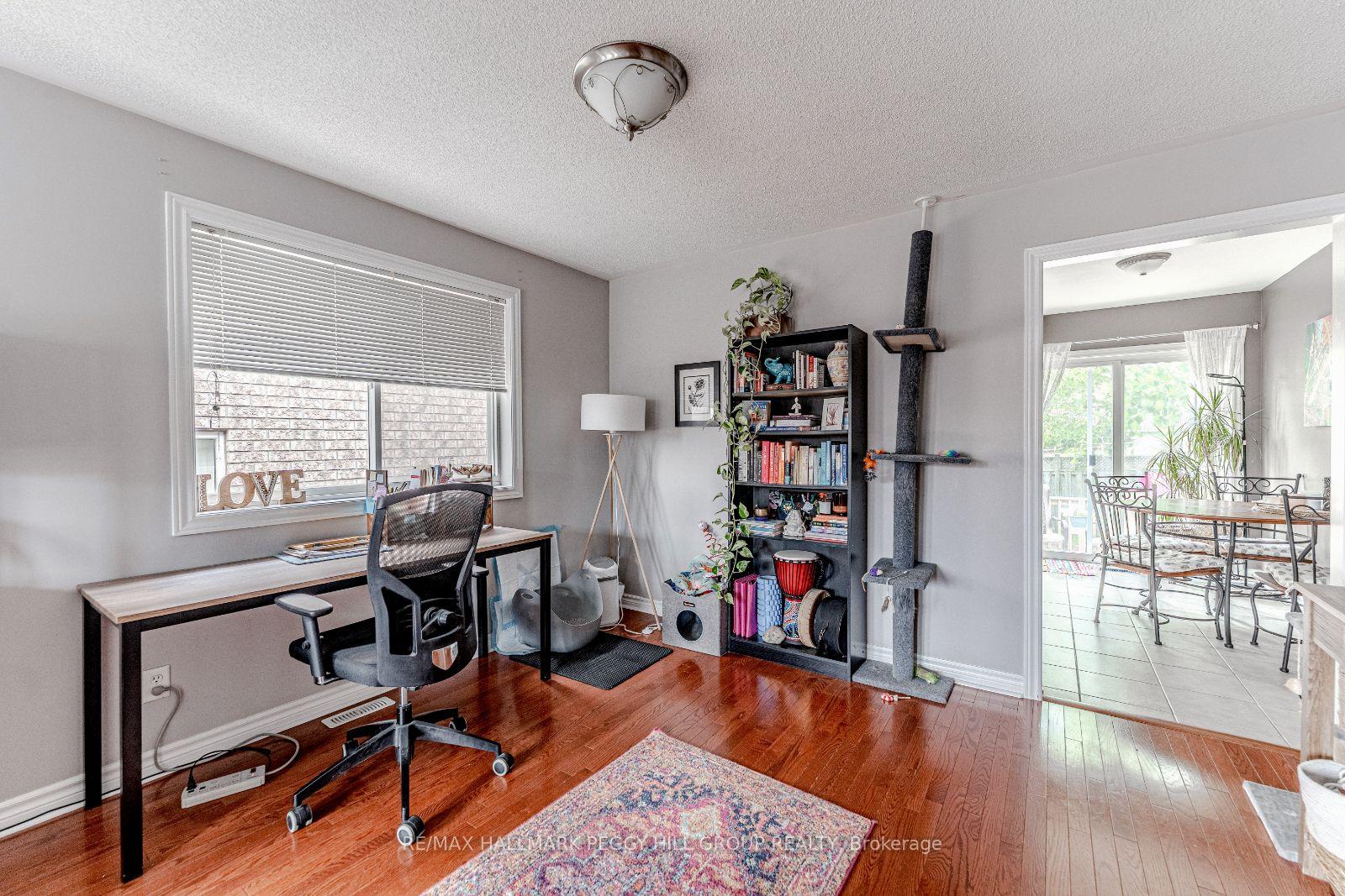 Photo 4 of 76 Holly Meadow Road, Barrie, Holly — HOMEH