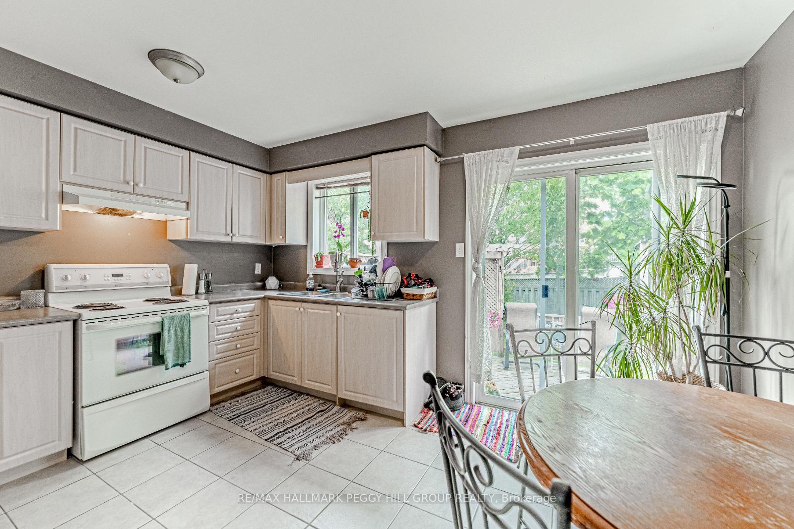 Photo 6 of 76 Holly Meadow Road, Barrie, Holly — HOMEH