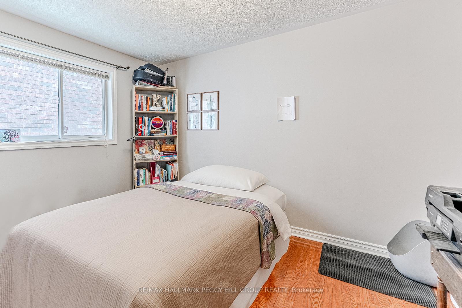 Photo 8 of 76 Holly Meadow Road, Barrie, Holly — HOMEH