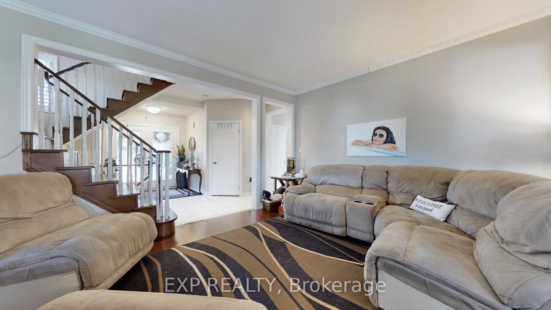 Photo 5 of 214 Drinkwater Road, Brampton, Fletcher's West — HOMEH