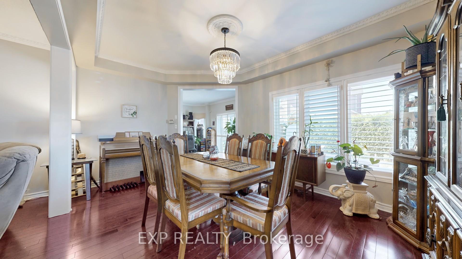 Photo 8 of 214 Drinkwater Road, Brampton, Fletcher's West — HOMEH