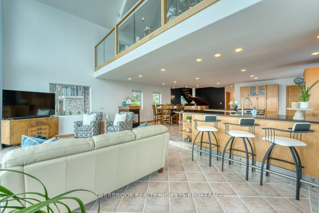 Photo 6 of 721 Valentino Drive, Lakeshore — HOMEH