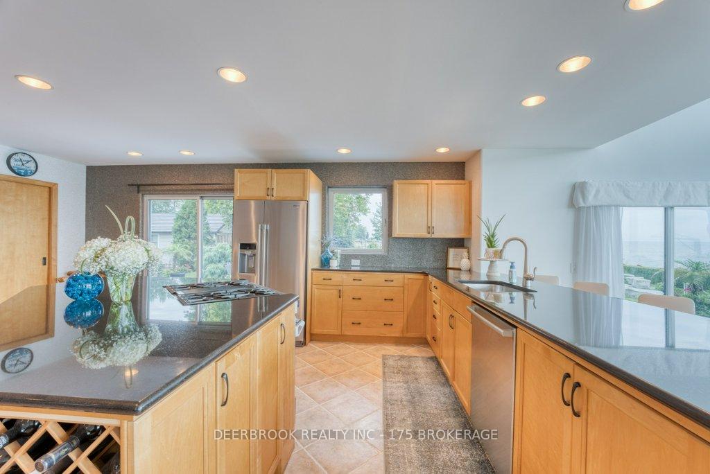 Photo 8 of 721 Valentino Drive, Lakeshore — HOMEH