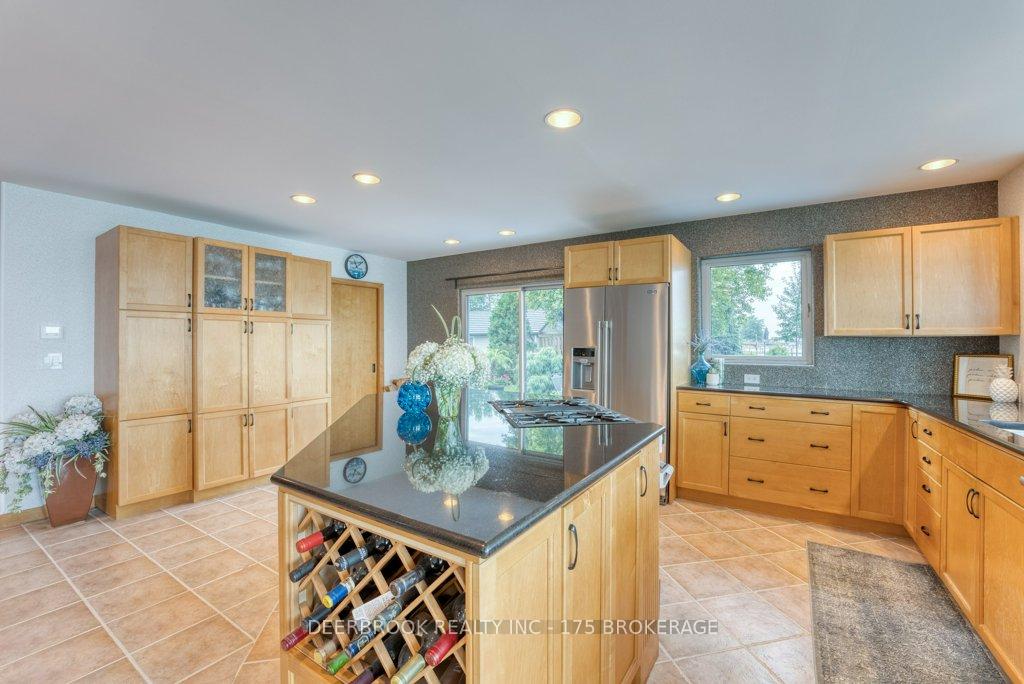 Photo 9 of 721 Valentino Drive, Lakeshore — HOMEH