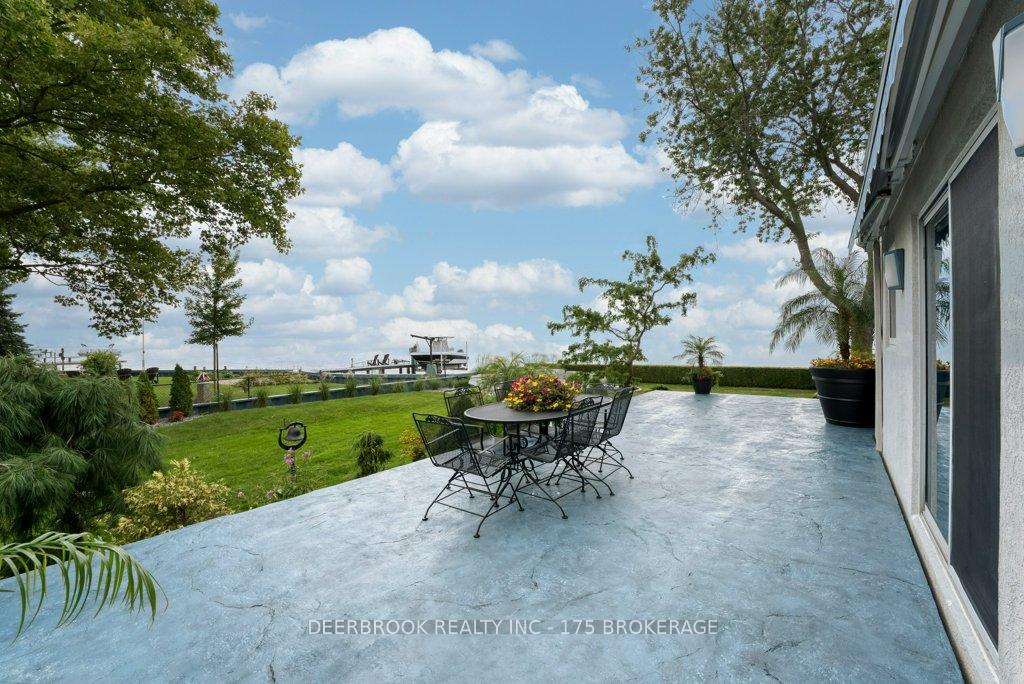 Photo 27 of 721 Valentino Drive, Lakeshore — HOMEH
