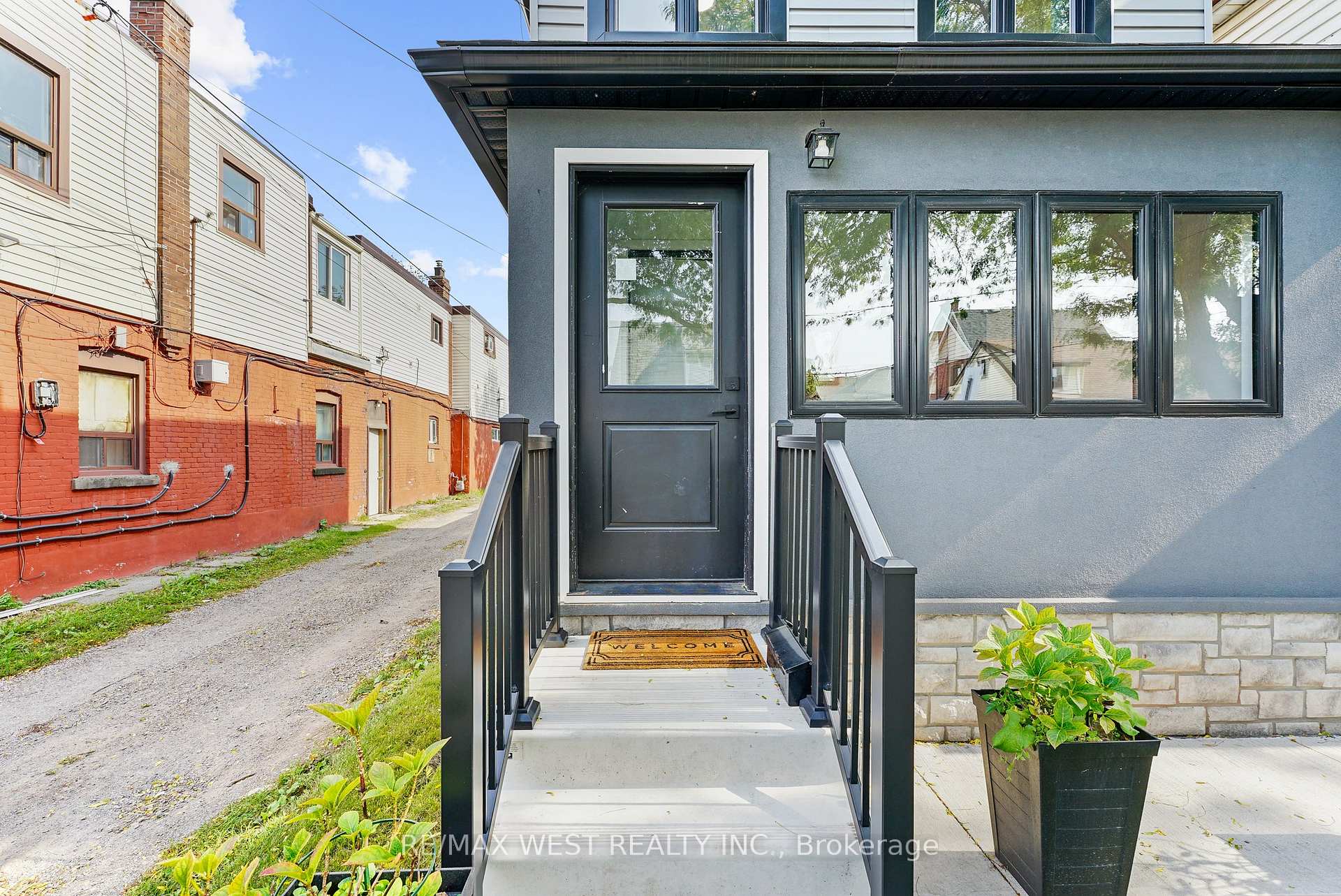 Photo 24 of 110 Avondale Street, Hamilton, Crown Point — HOMEH