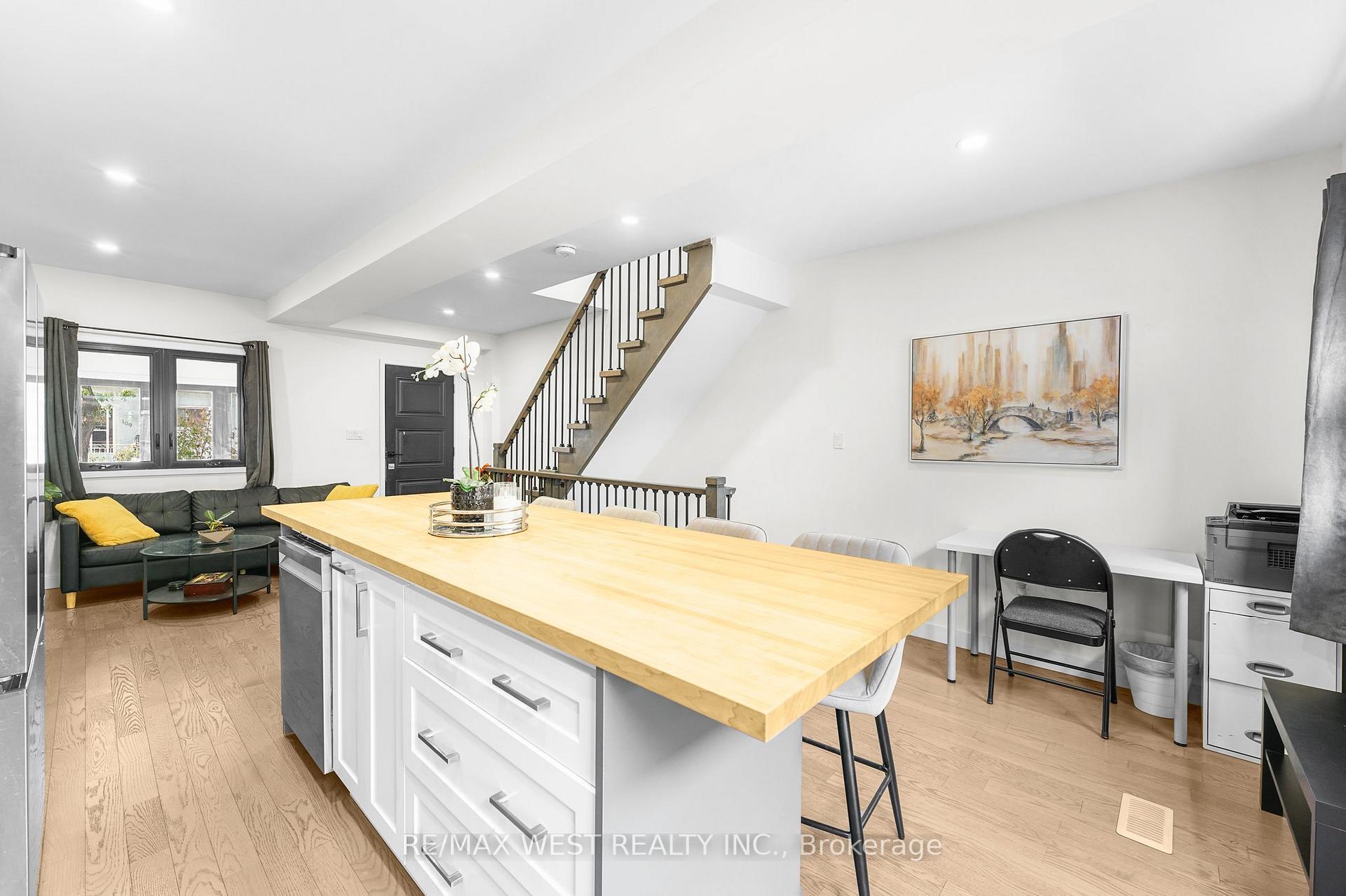 Photo 33 of 110 Avondale Street, Hamilton, Crown Point — HOMEH