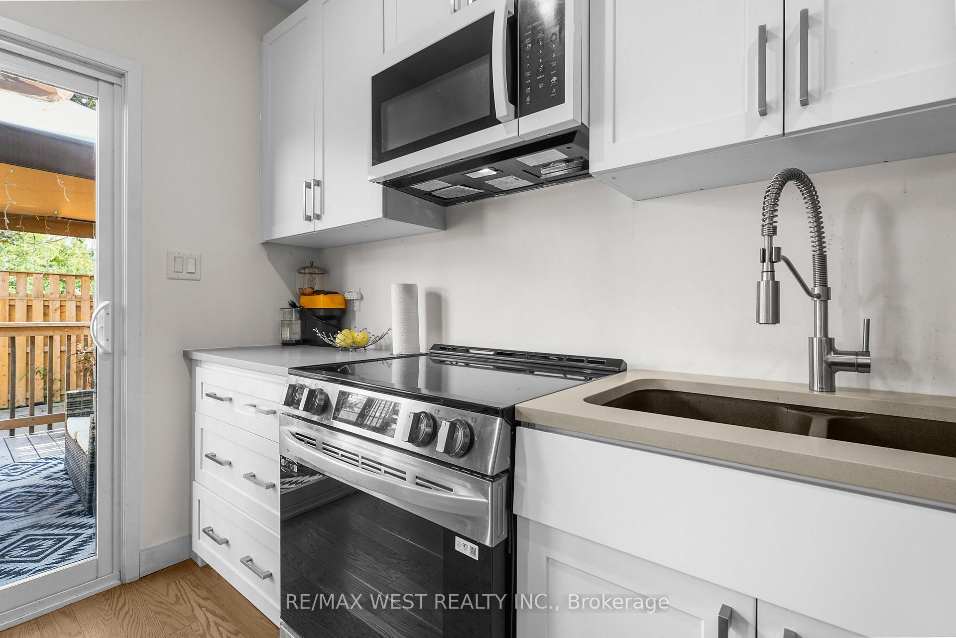 Photo 35 of 110 Avondale Street, Hamilton, Crown Point — HOMEH