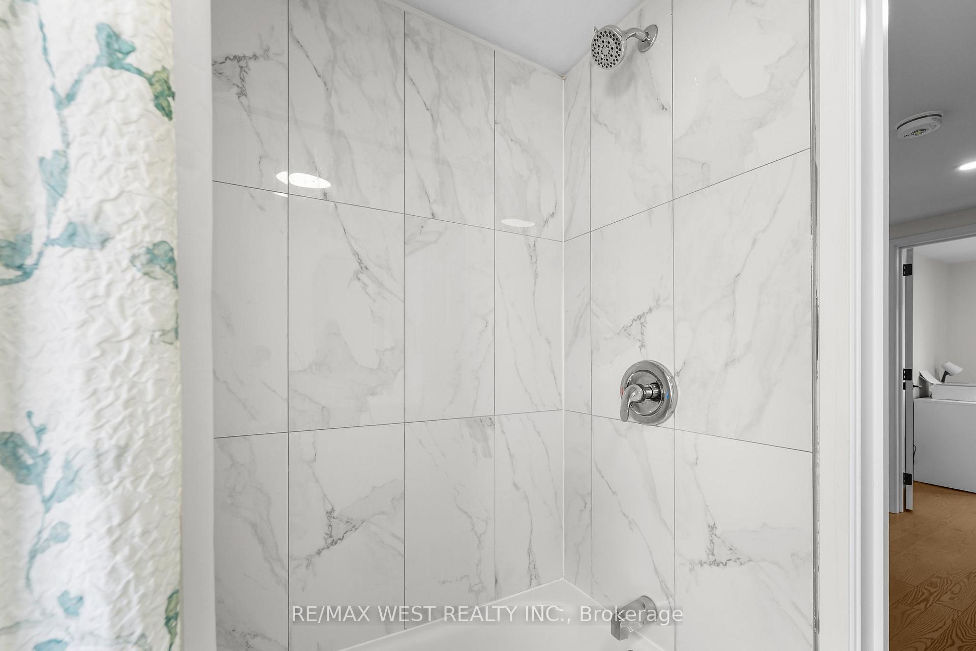 Photo 37 of 110 Avondale Street, Hamilton, Crown Point — HOMEH