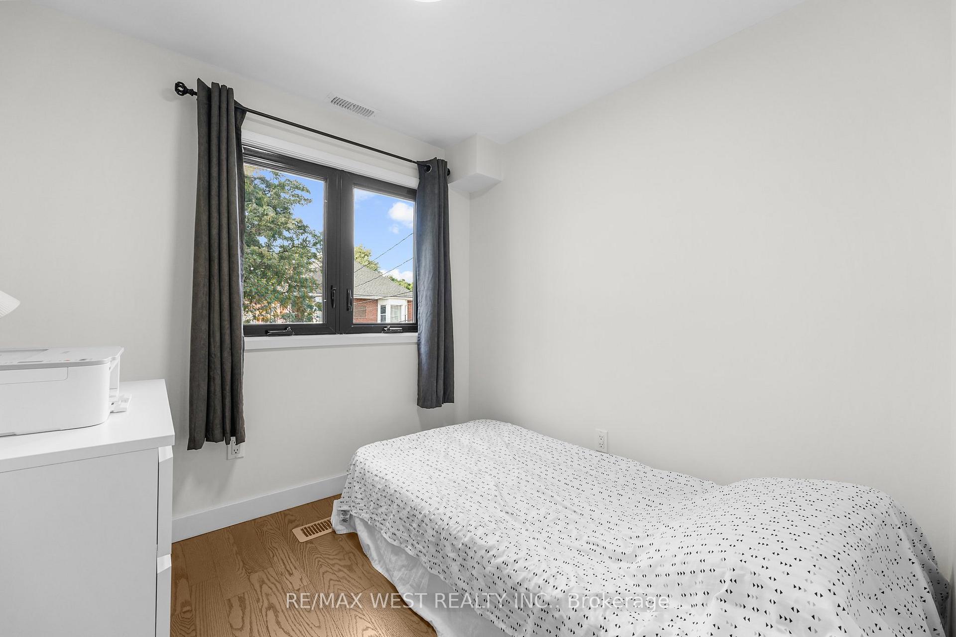 Photo 41 of 110 Avondale Street, Hamilton, Crown Point — HOMEH