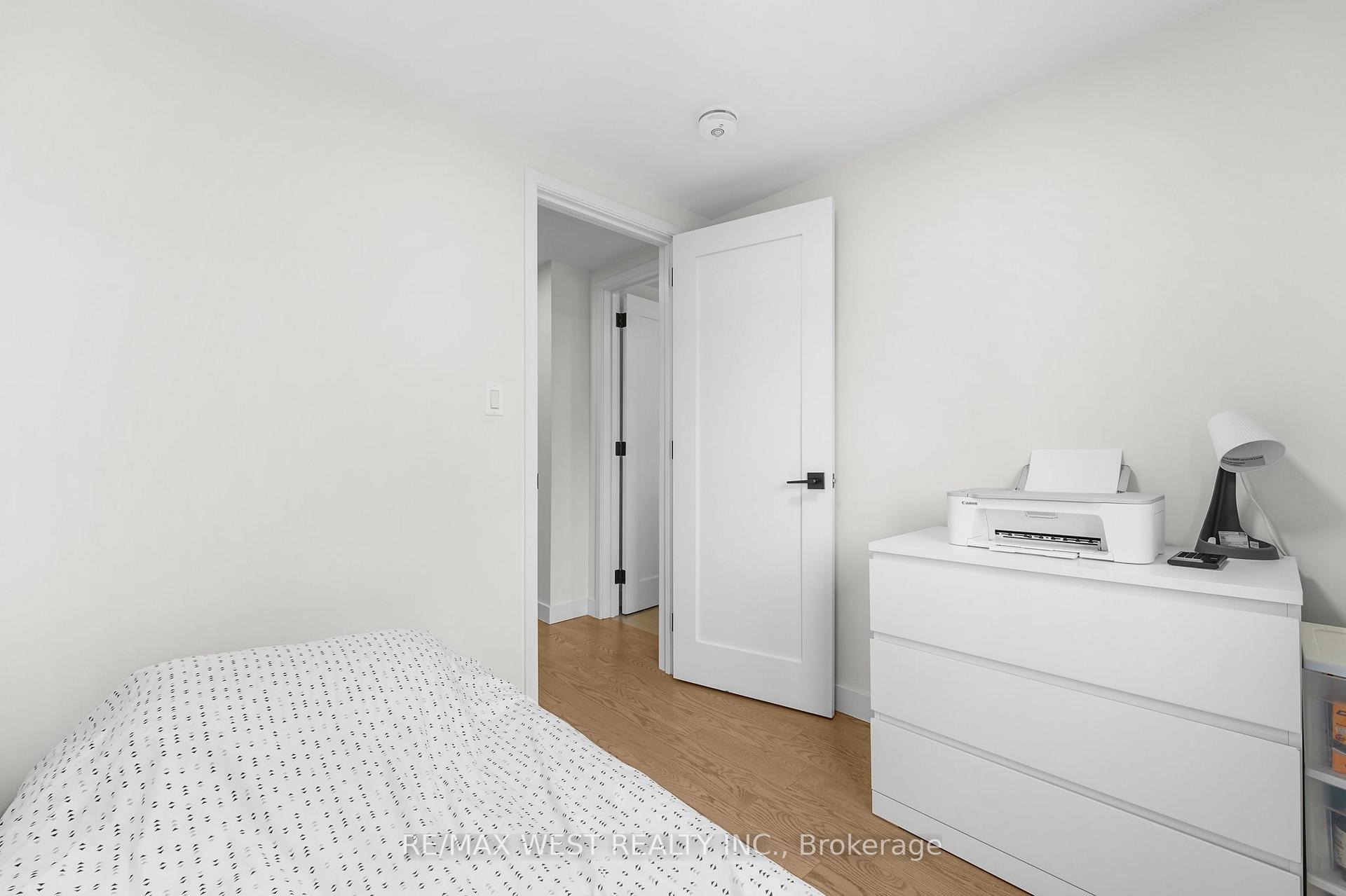 Photo 42 of 110 Avondale Street, Hamilton, Crown Point — HOMEH