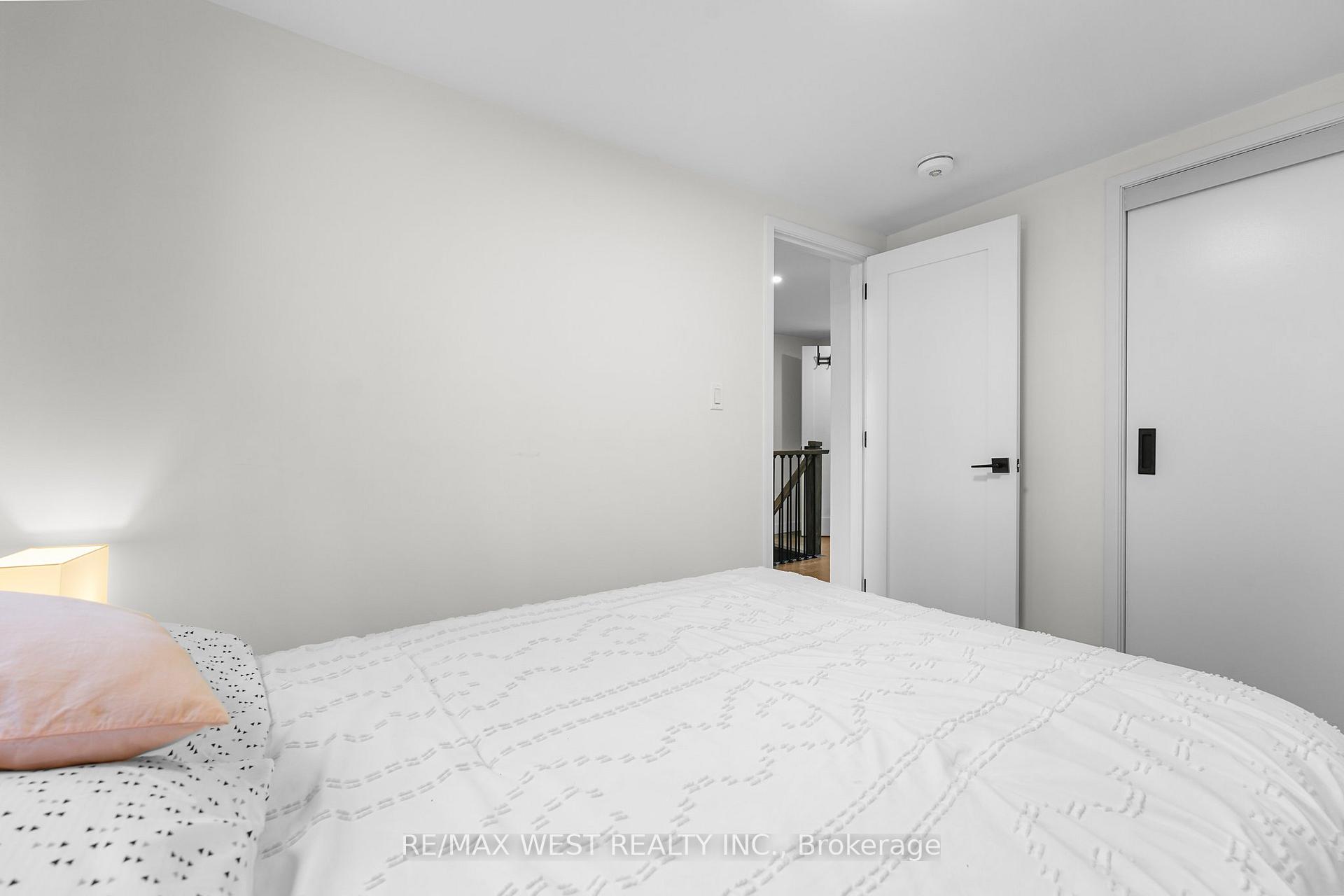 Photo 44 of 110 Avondale Street, Hamilton, Crown Point — HOMEH