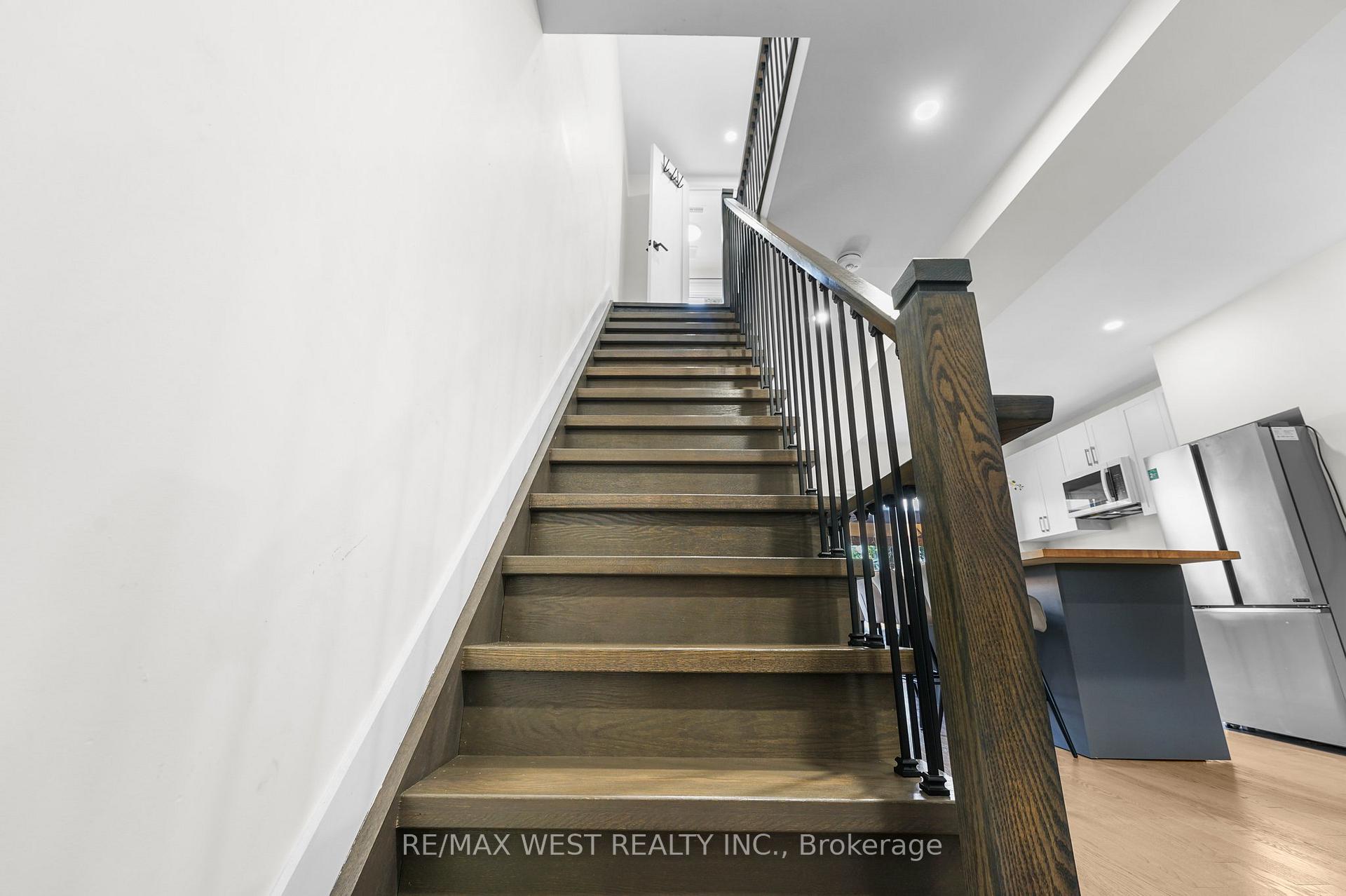 Photo 19 of 110 Avondale Street, Hamilton, Crown Point — HOMEH
