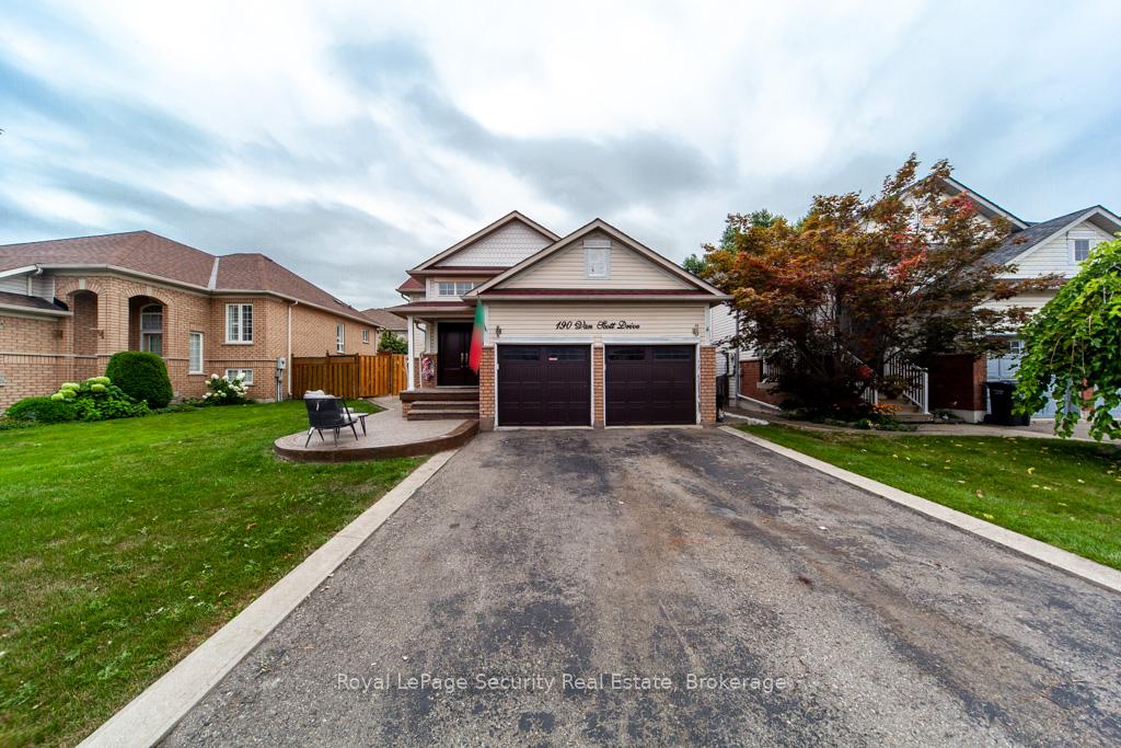 Photo 2 of 190 Van Scott Drive, Brampton, Northwest Sandalwood Parkway — HOMEH