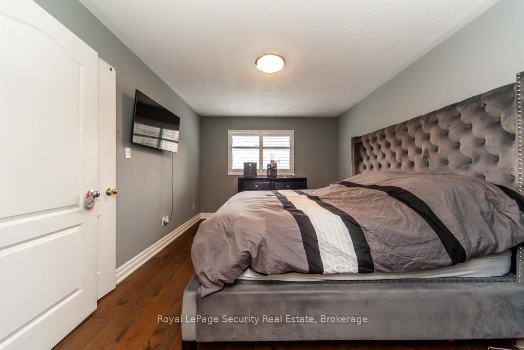 Photo 11 of 190 Van Scott Drive, Brampton, Northwest Sandalwood Parkway — HOMEH