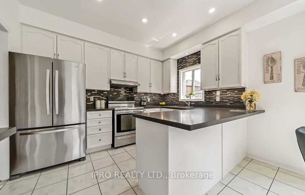Photo 29 of Unit Upper, 11 Tom Edwards Drive, Whitby, Rolling Acres — HOMEH
