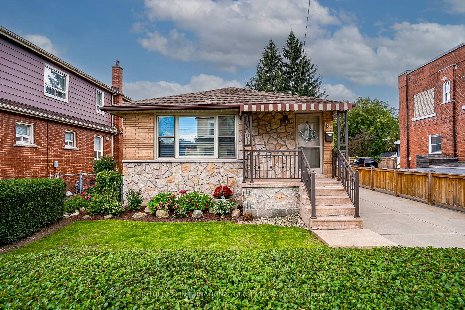 Photo 2 of 403 Jackson Street W, Hamilton, Kirkendall — HOMEH