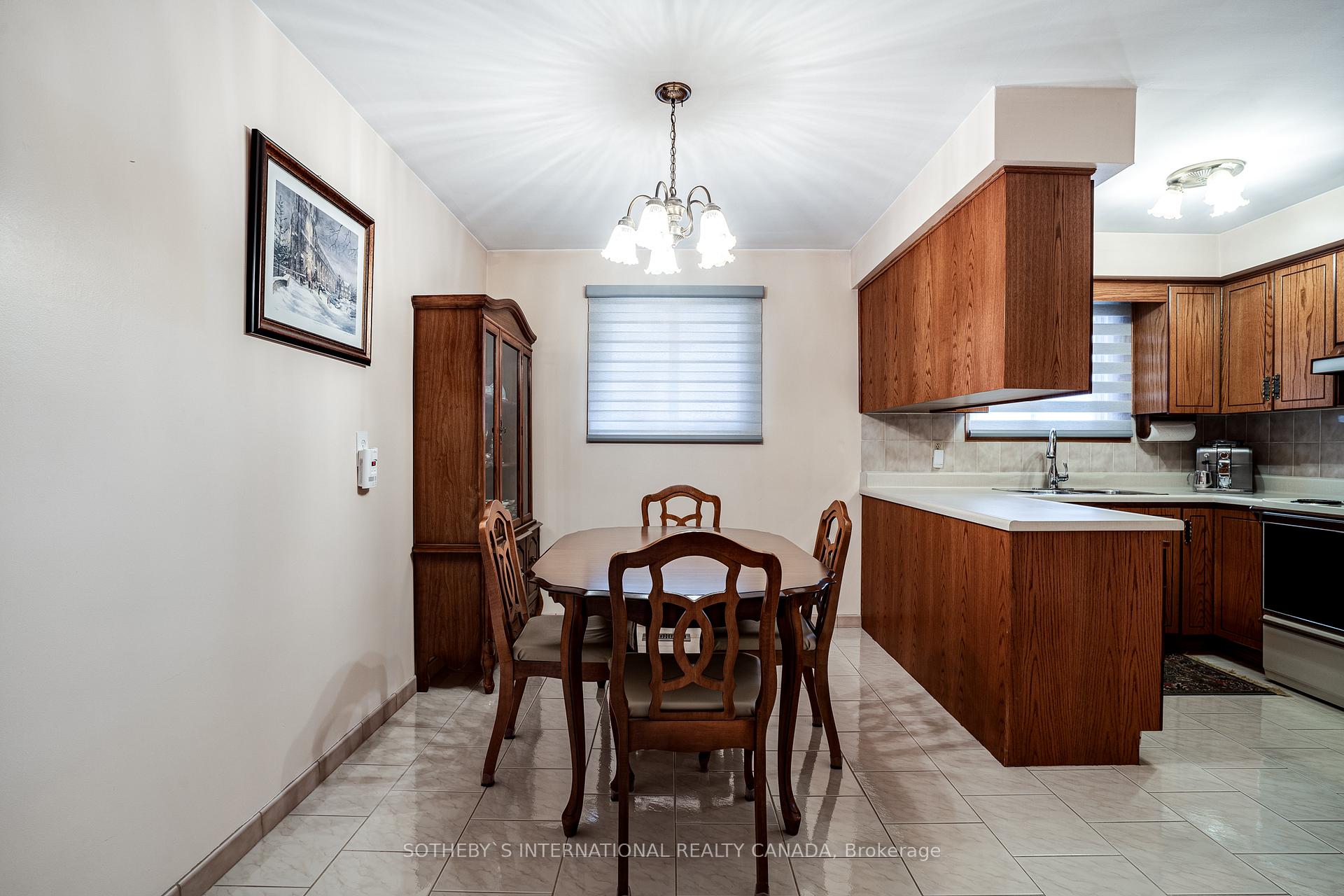 Photo 11 of 403 Jackson Street W, Hamilton, Kirkendall — HOMEH