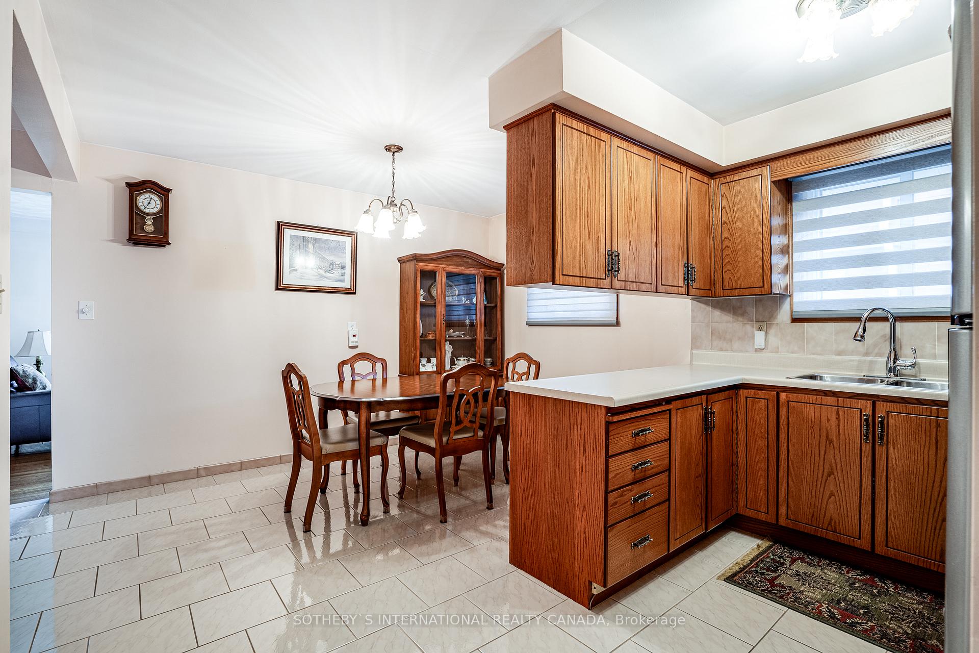 Photo 17 of 403 Jackson Street W, Hamilton, Kirkendall — HOMEH