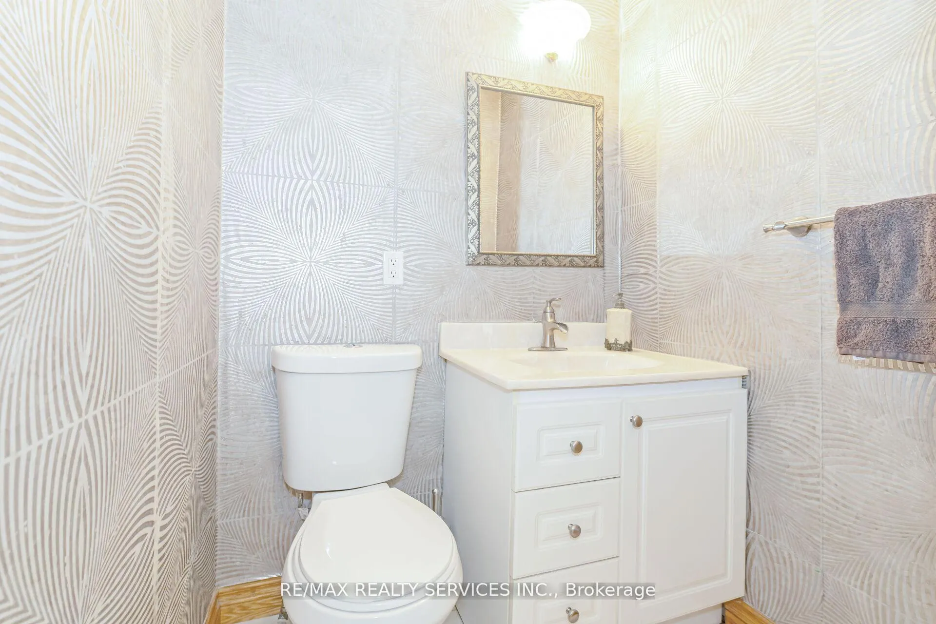 Photo 51 of 18 Mitchell Avenue, Brampton, Heart Lake West — HOMEH