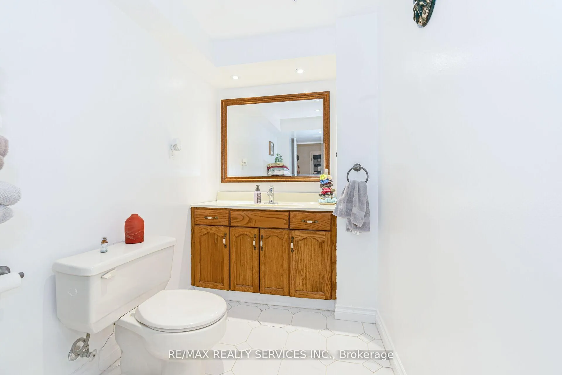 Photo 237 of 18 Mitchell Avenue, Brampton, Heart Lake West — HOMEH
