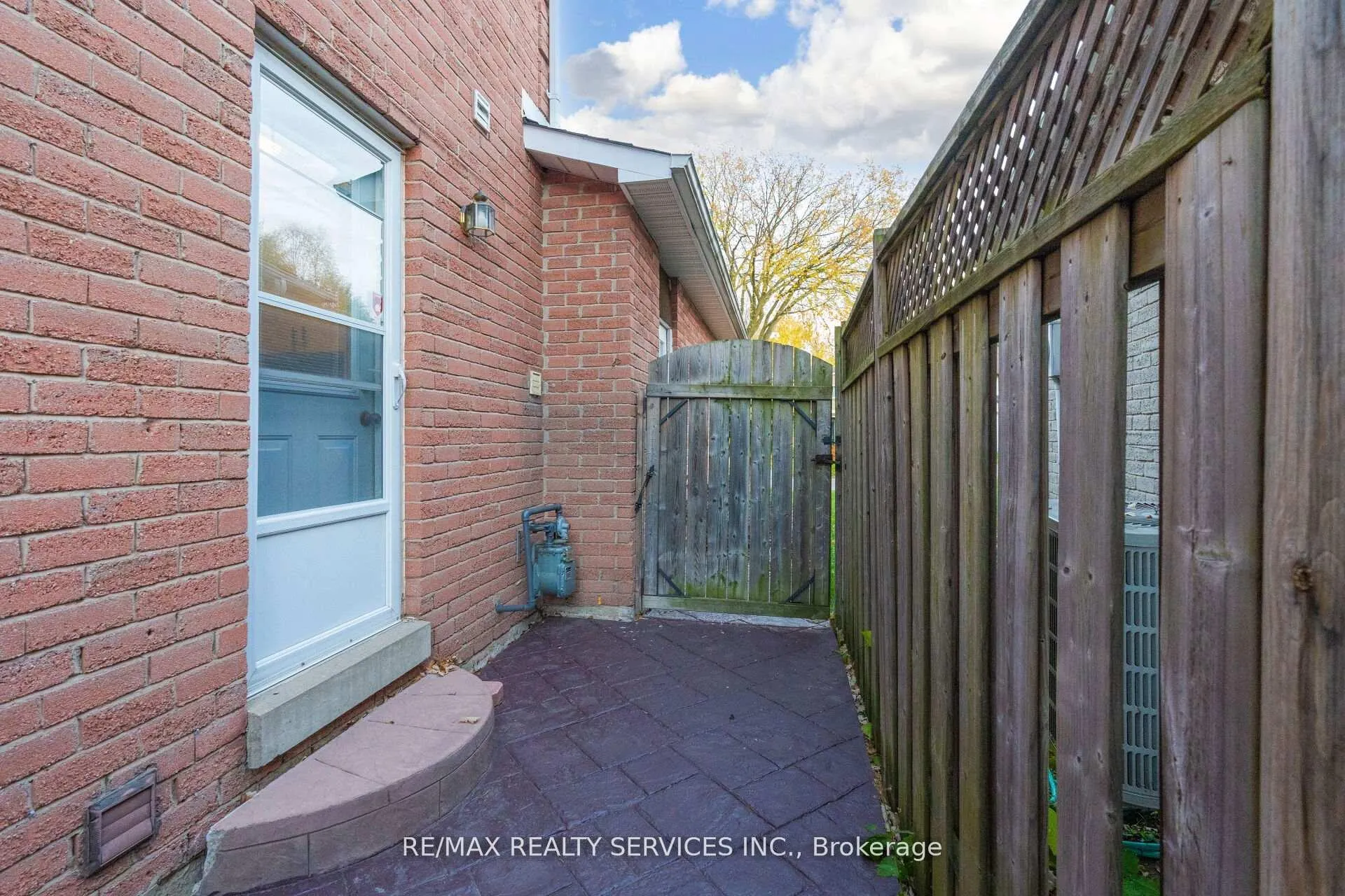 Photo 245 of 18 Mitchell Avenue, Brampton, Heart Lake West — HOMEH