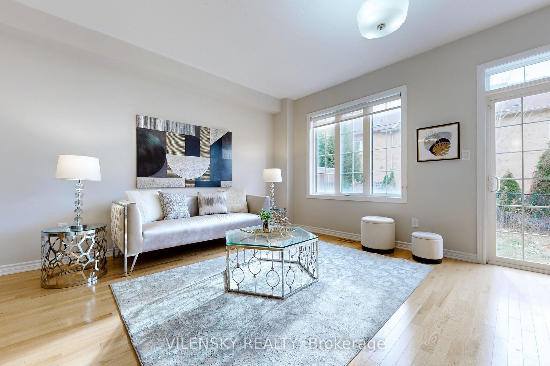 Photo 4 of Unit 5, 8777 Dufferin Street, Vaughan, Patterson — HOMEH