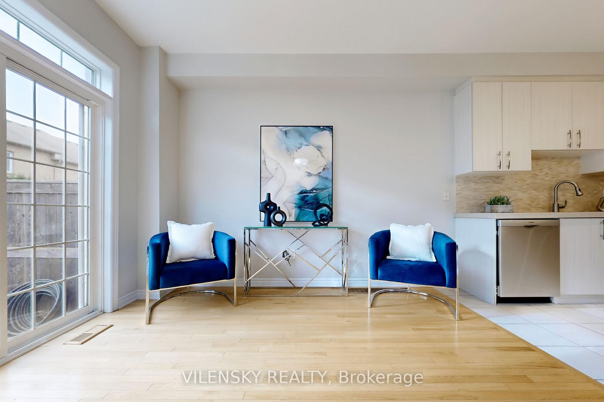 Photo 7 of Unit 5, 8777 Dufferin Street, Vaughan, Patterson — HOMEH