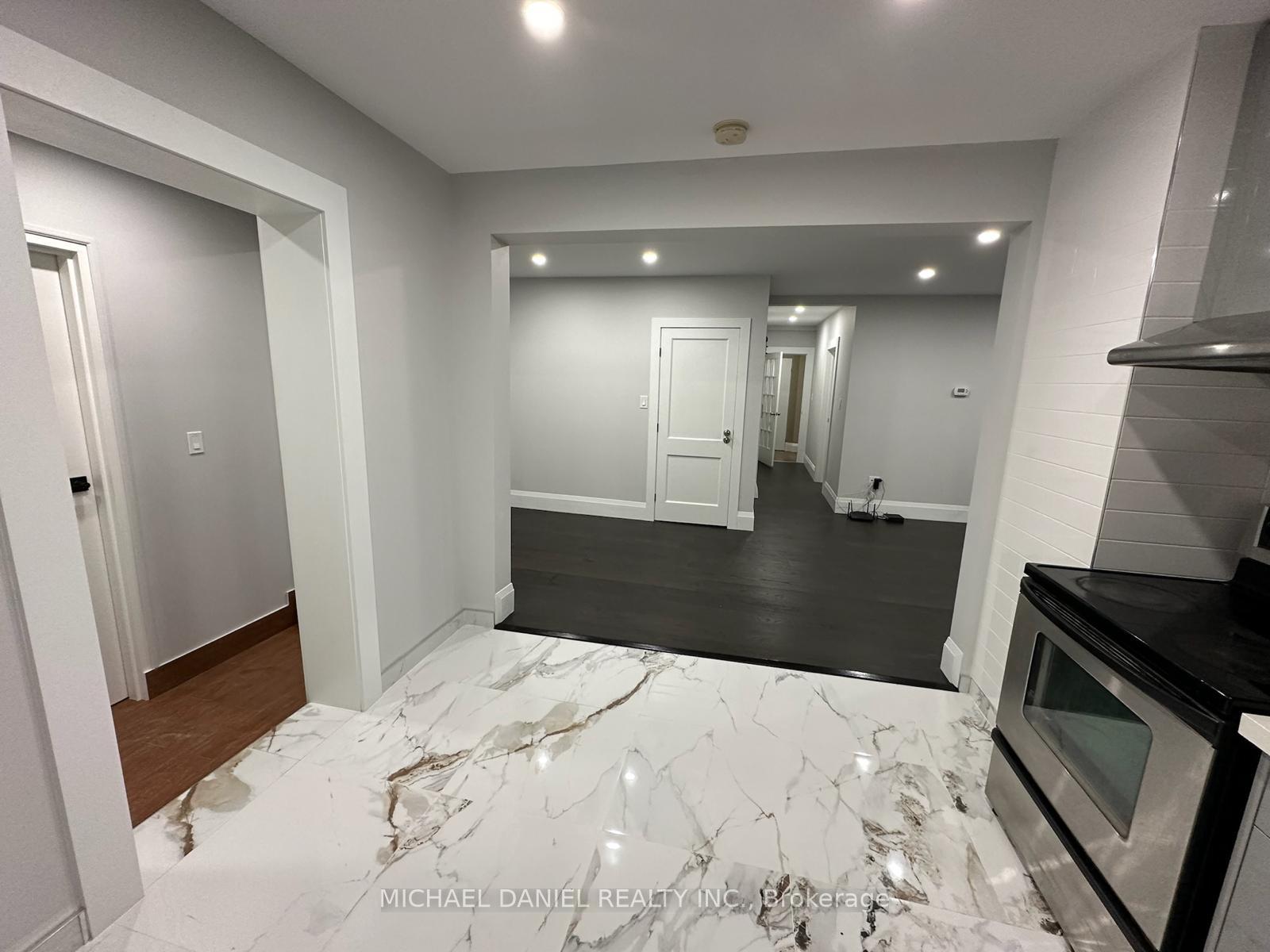 Photo 1 of Unit Main, 6222 Yonge Street, Innisfil, Churchill — HOMEH