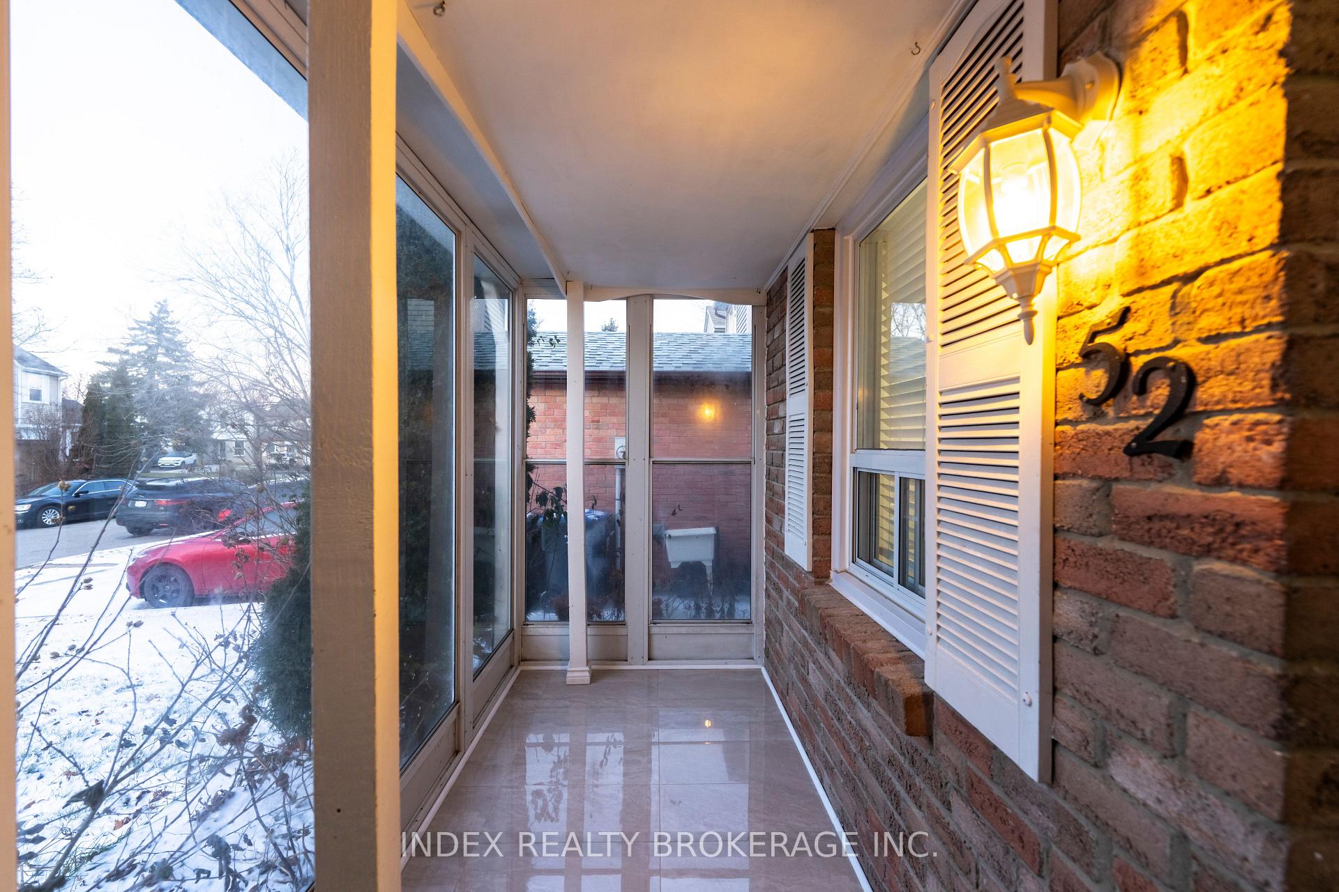 Photo 2 of 52 Jameson Crescent, Brampton, Northgate — HOMEH