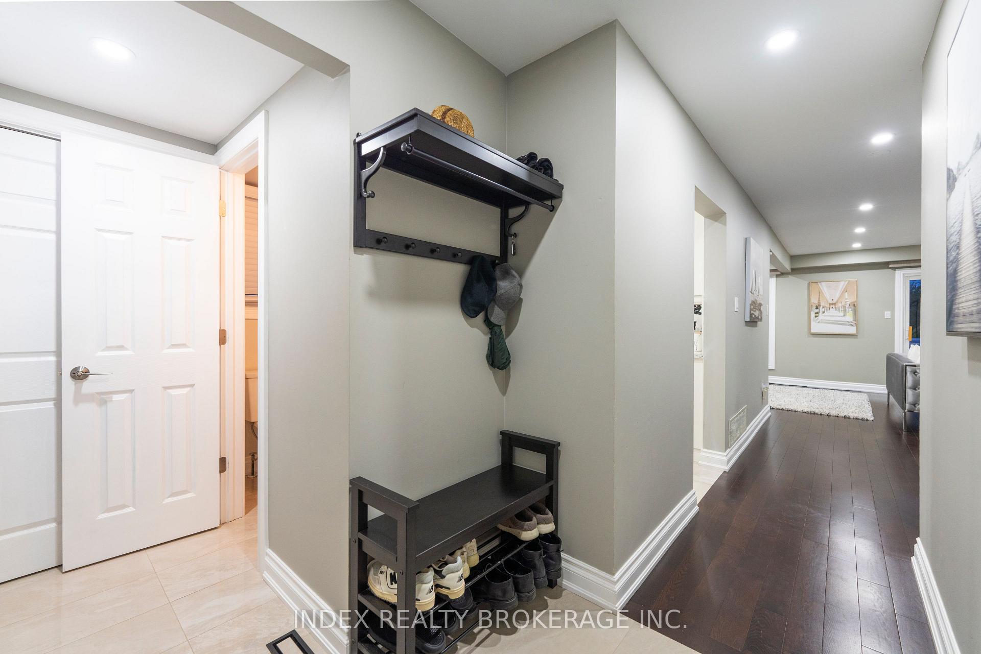 Photo 4 of 52 Jameson Crescent, Brampton, Northgate — HOMEH