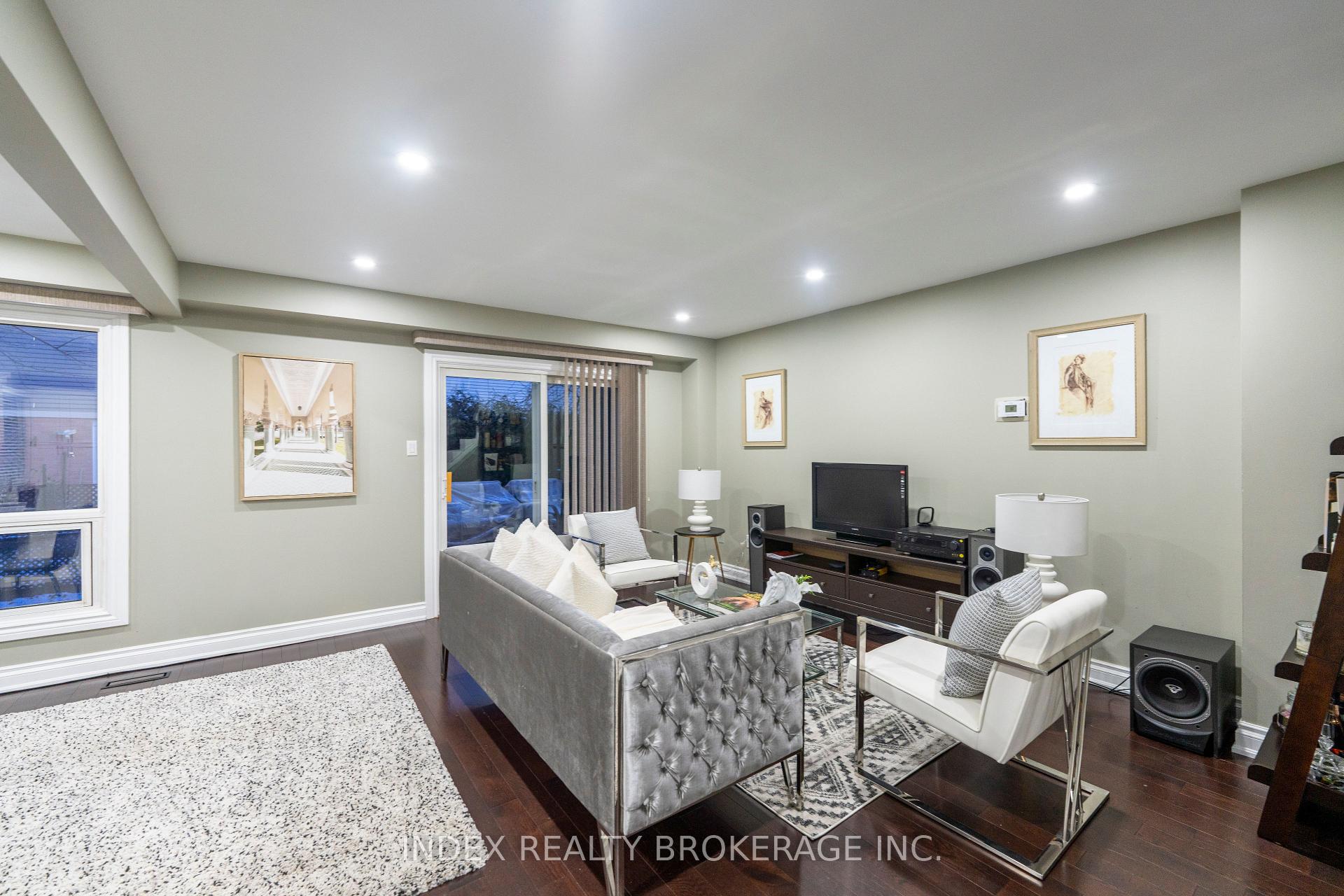 Photo 6 of 52 Jameson Crescent, Brampton, Northgate — HOMEH