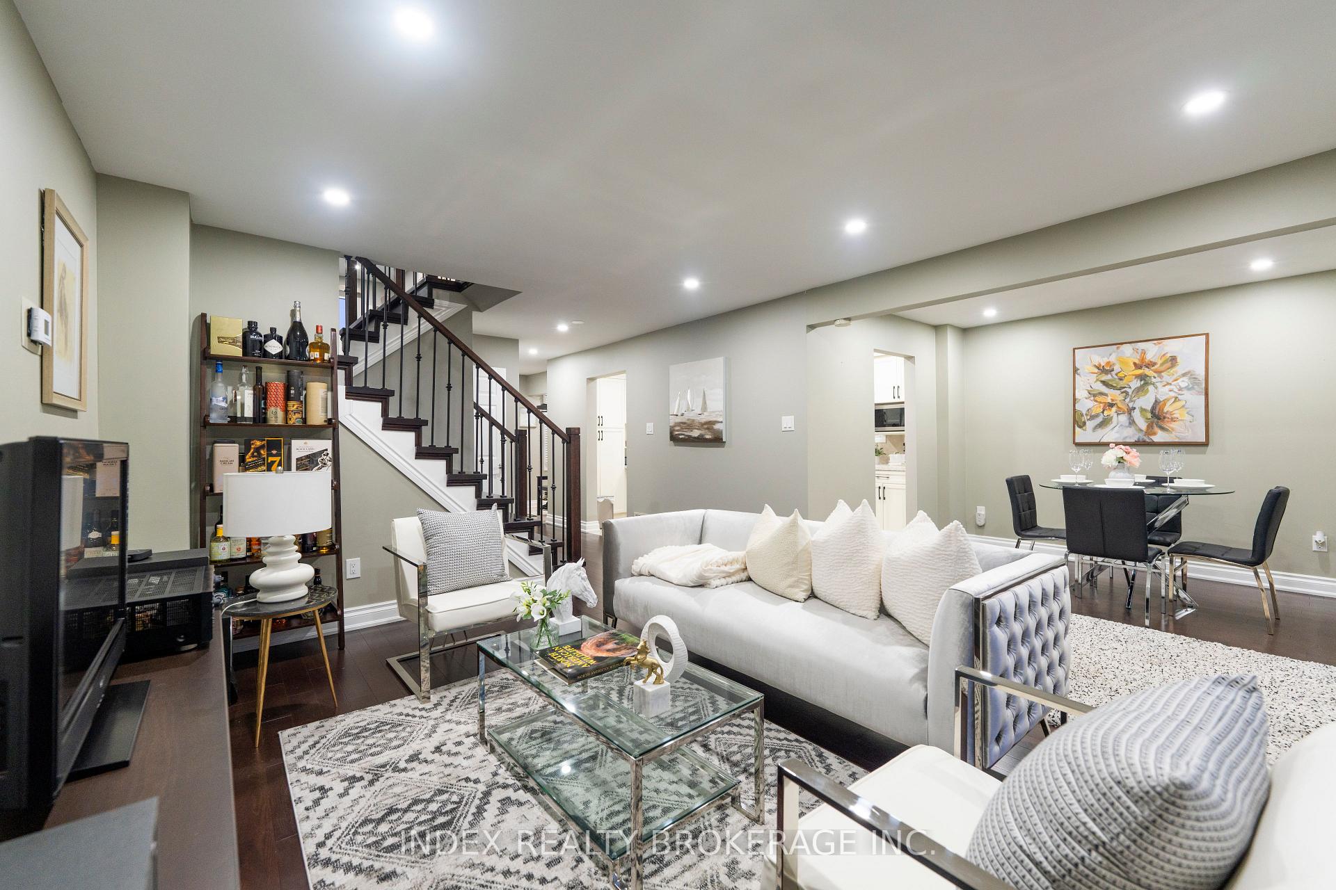 Photo 8 of 52 Jameson Crescent, Brampton, Northgate — HOMEH