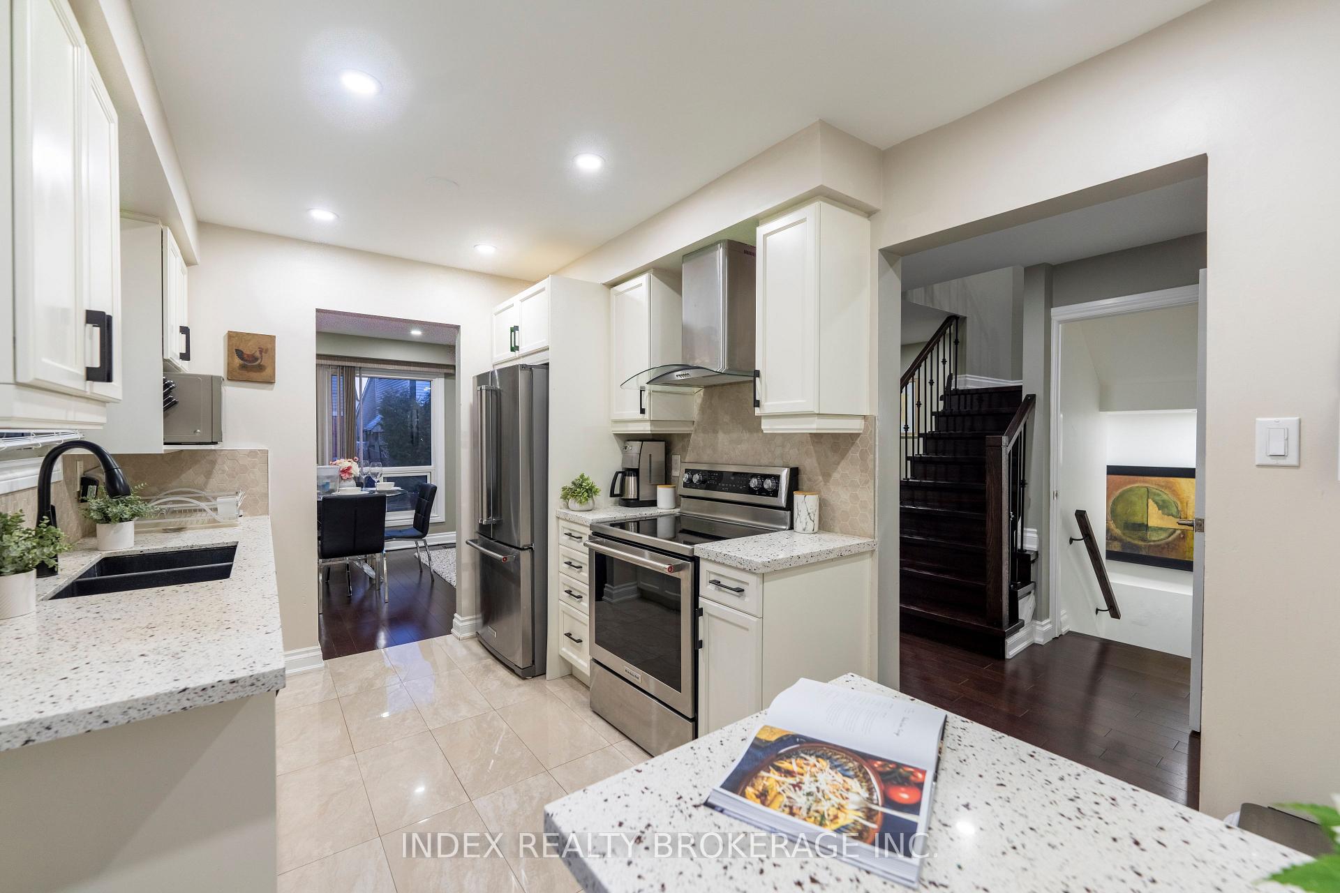 Photo 16 of 52 Jameson Crescent, Brampton, Northgate — HOMEH