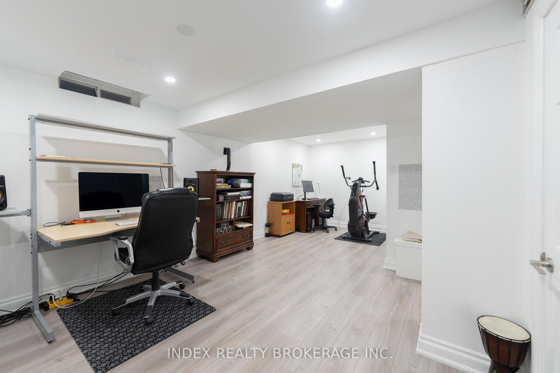 Photo 32 of 52 Jameson Crescent, Brampton, Northgate — HOMEH