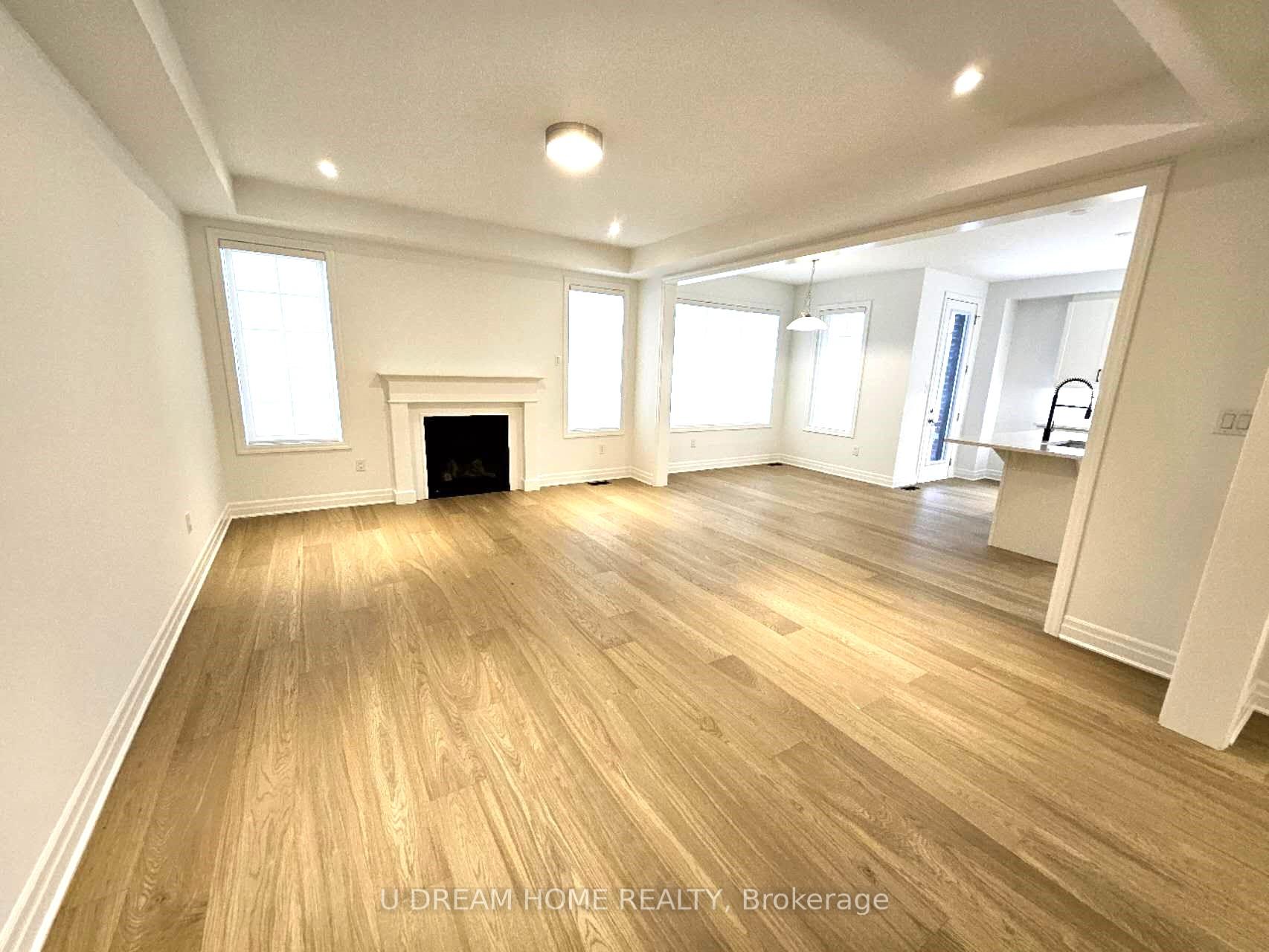 Photo 24 of 6 Berczy Manor Crescent, Markham, Rural Markham — HOMEH