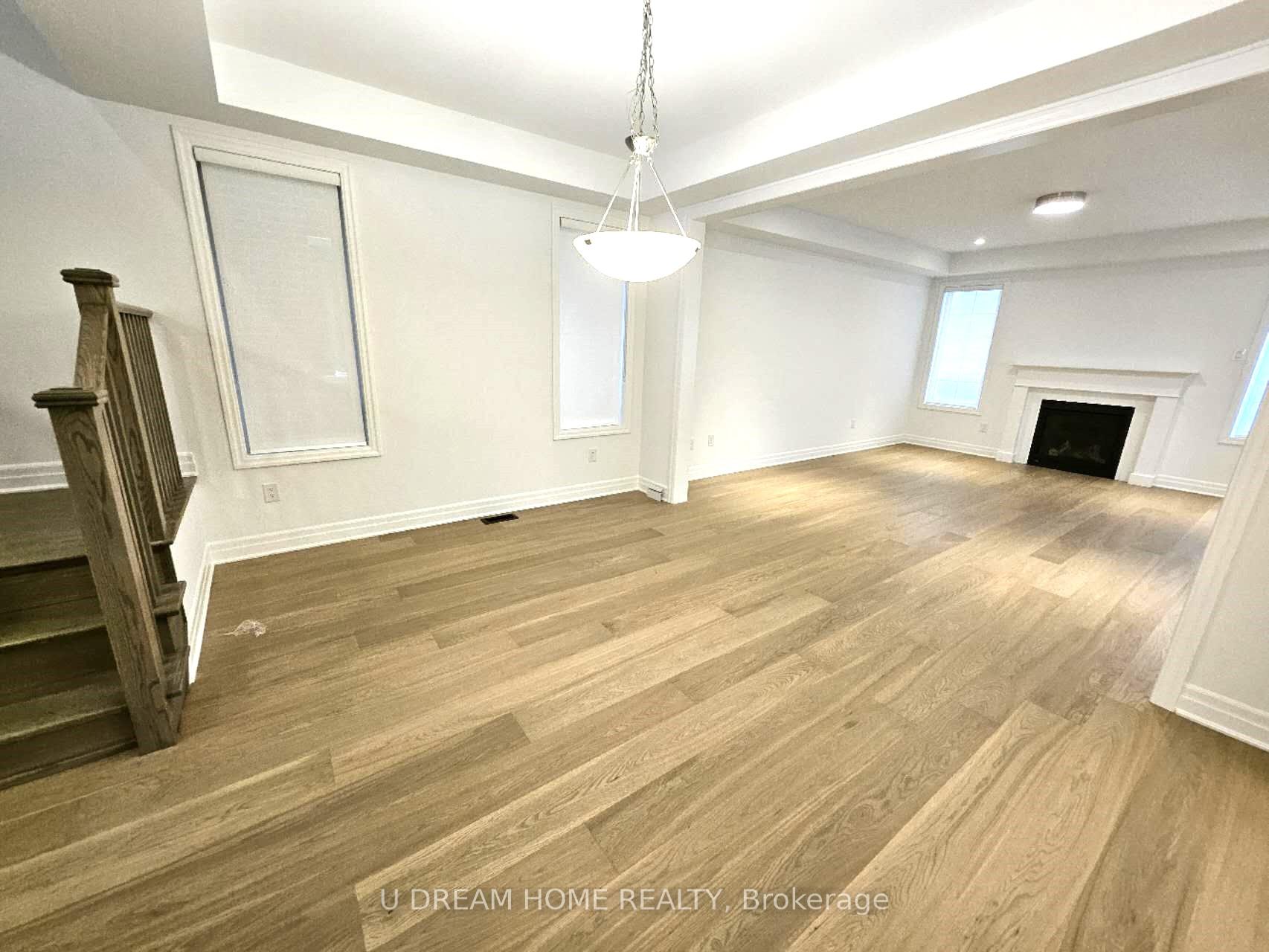Photo 25 of 6 Berczy Manor Crescent, Markham, Rural Markham — HOMEH