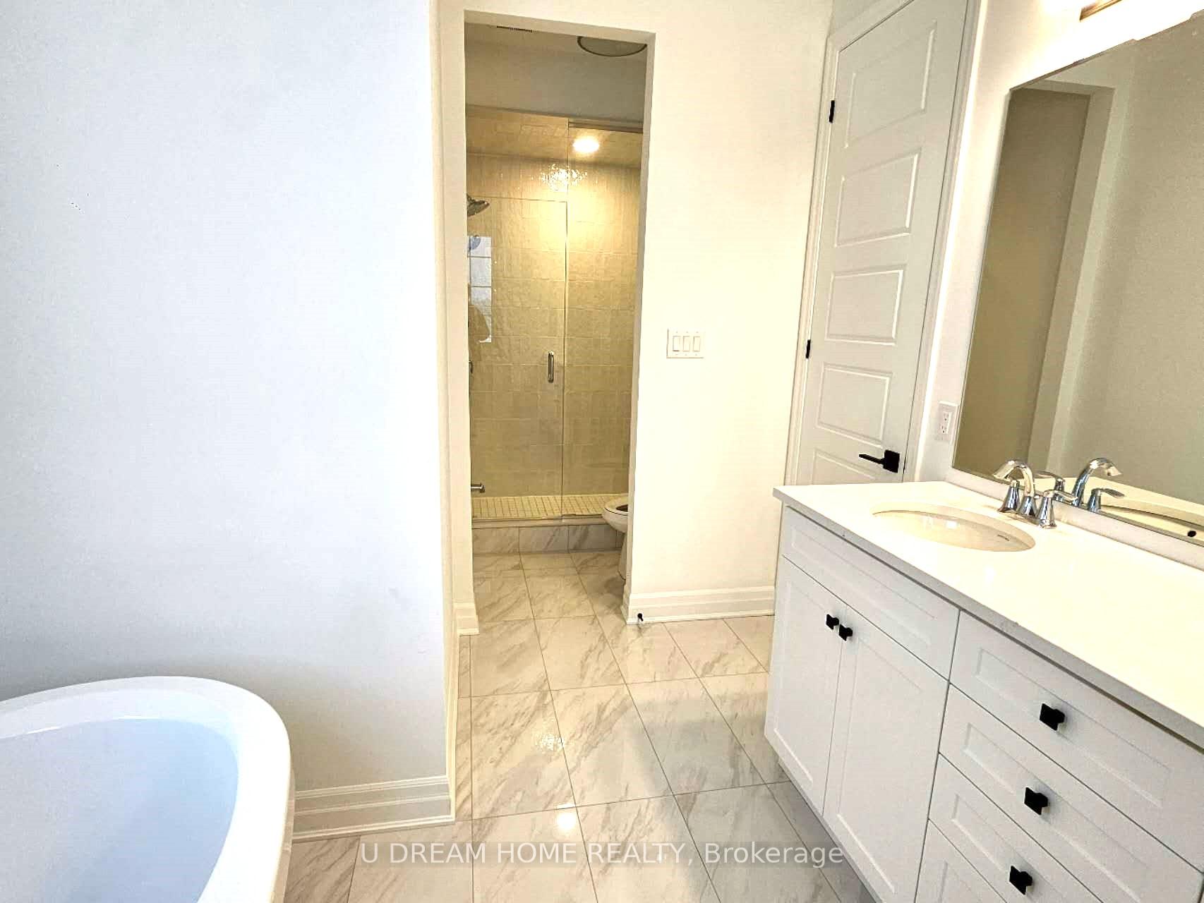 Photo 34 of 6 Berczy Manor Crescent, Markham, Rural Markham — HOMEH