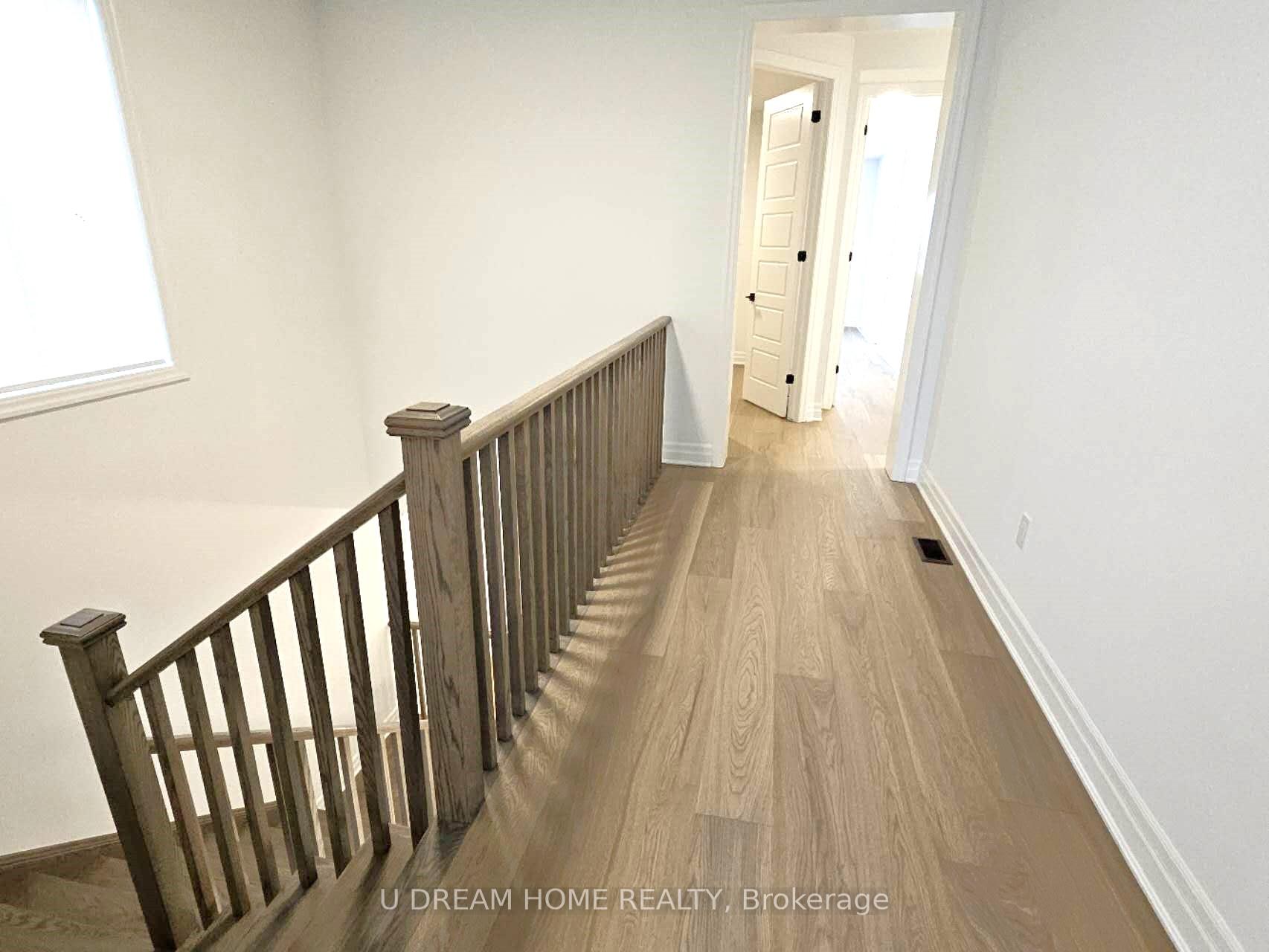 Photo 11 of 6 Berczy Manor Crescent, Markham, Rural Markham — HOMEH