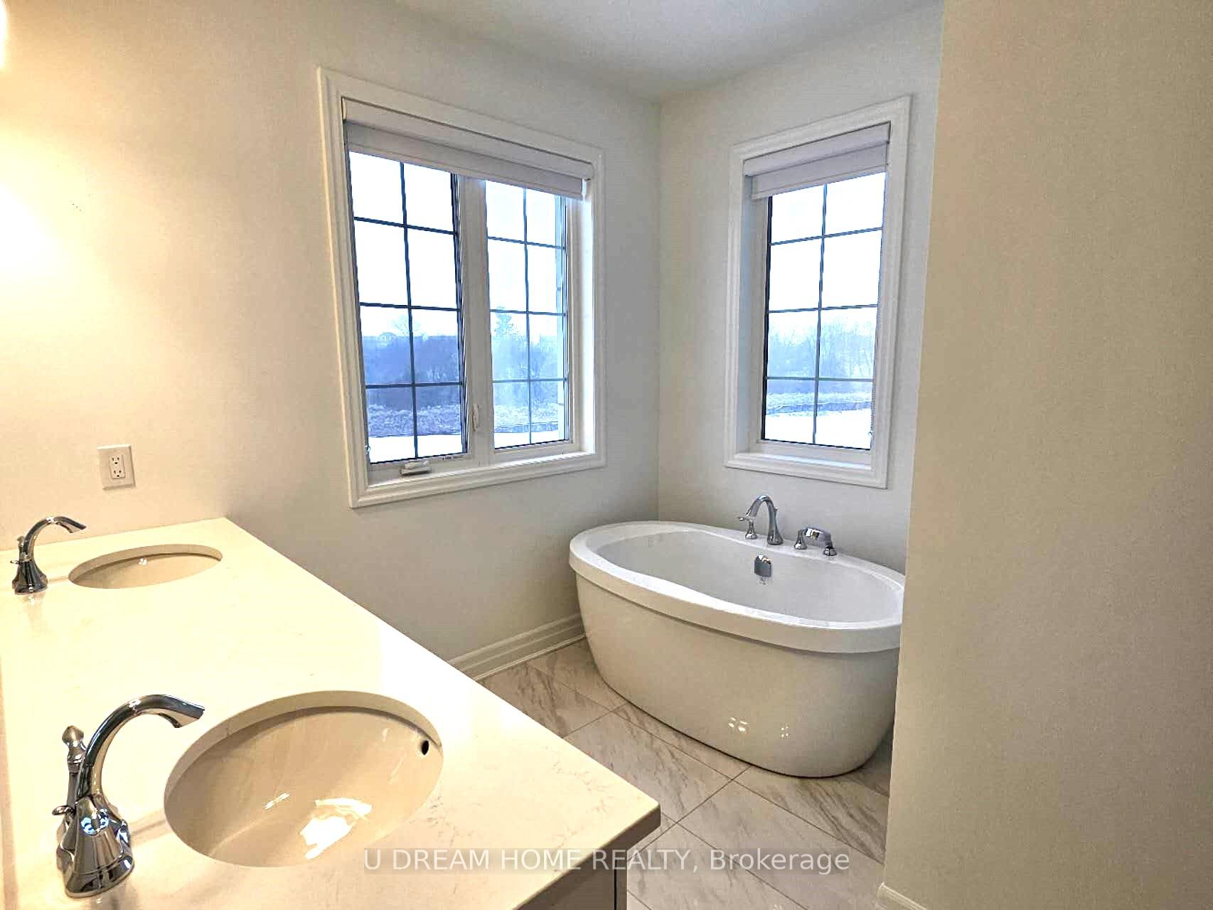 Photo 14 of 6 Berczy Manor Crescent, Markham, Rural Markham — HOMEH