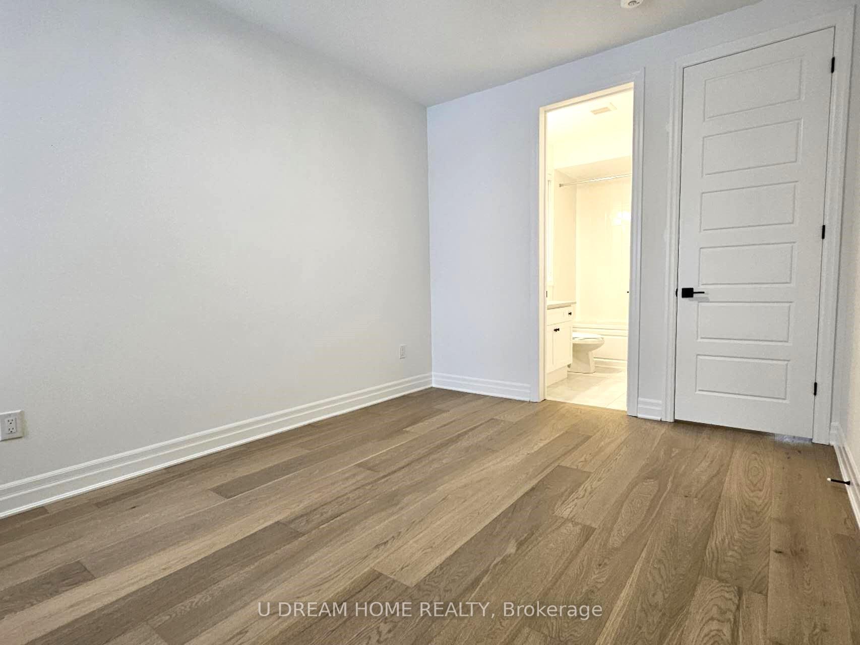 Photo 16 of 6 Berczy Manor Crescent, Markham, Rural Markham — HOMEH